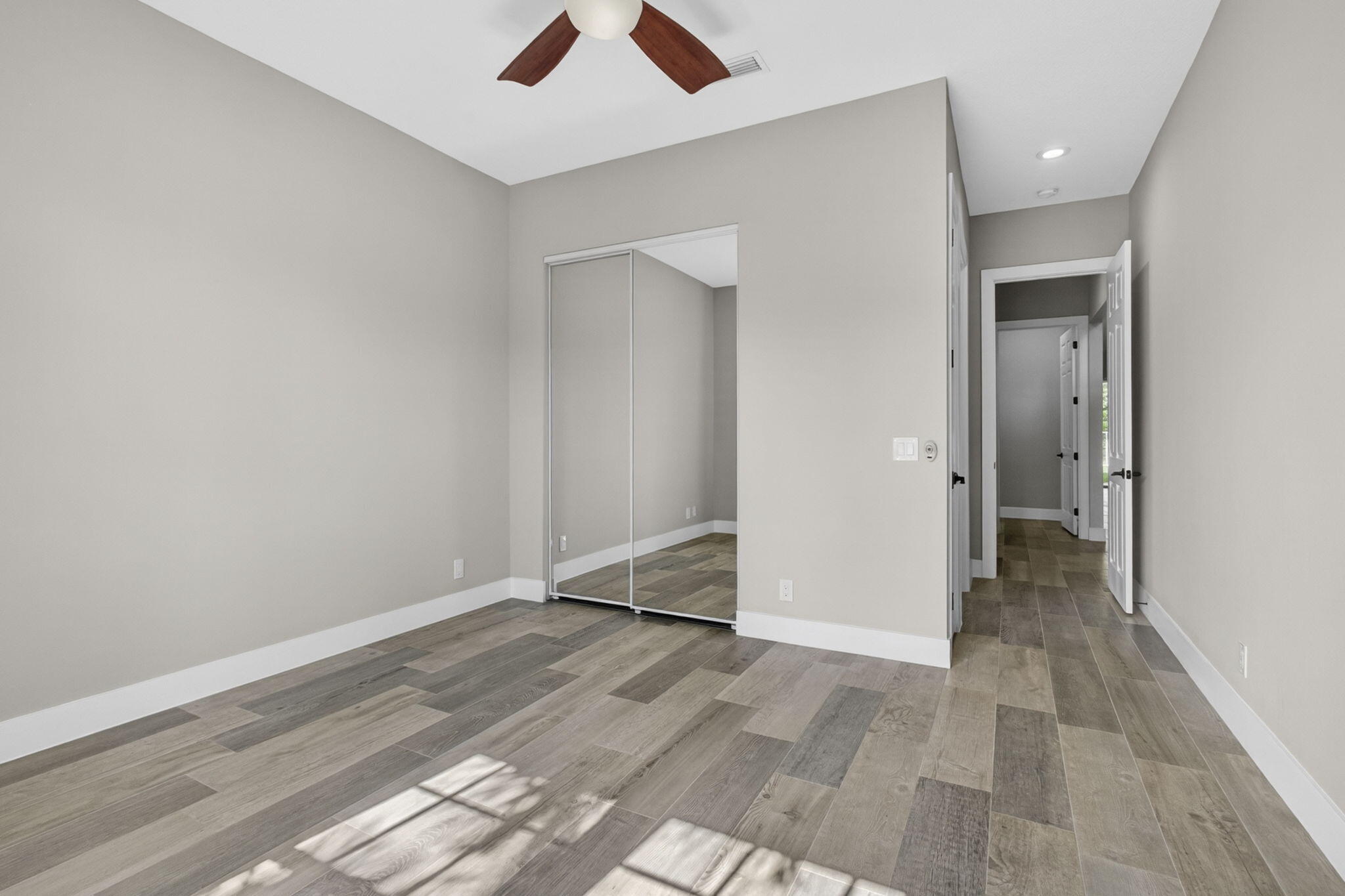 4293 Mariners Cove Drive