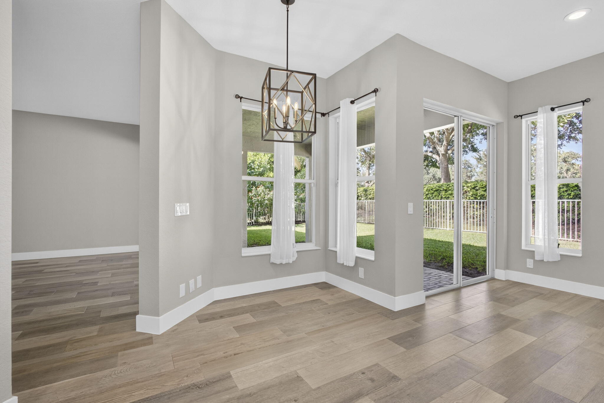 4293 Mariners Cove Drive