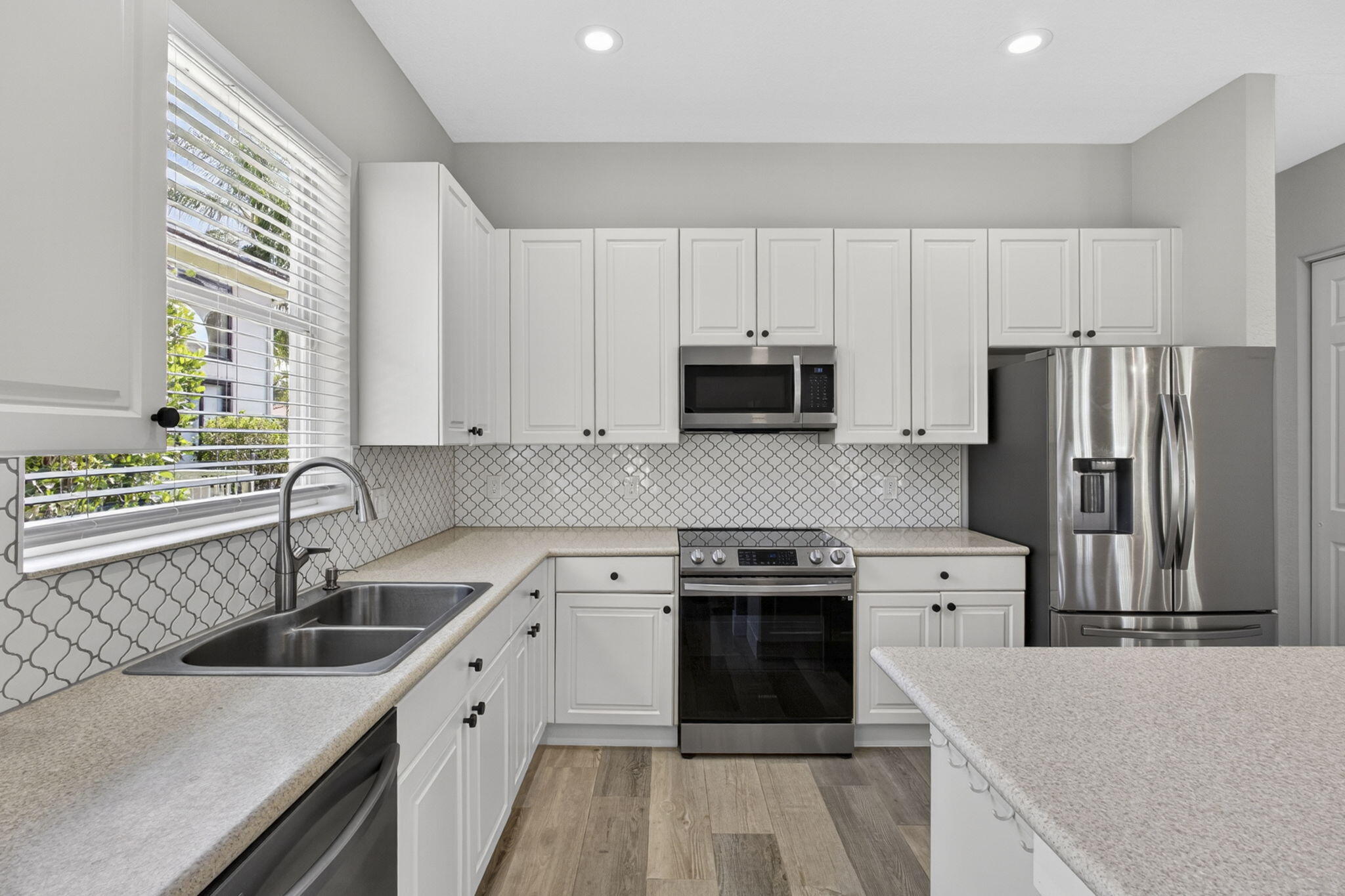 4293 Mariners Cove Drive