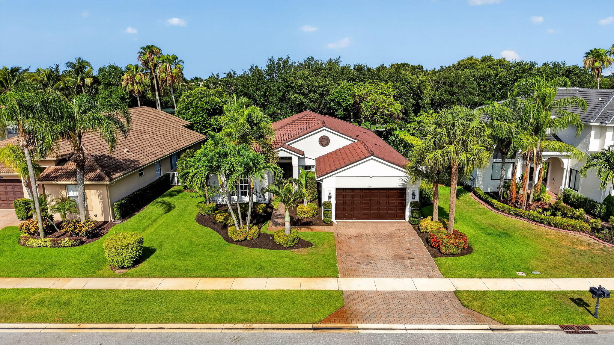4293 Mariners Cove Drive