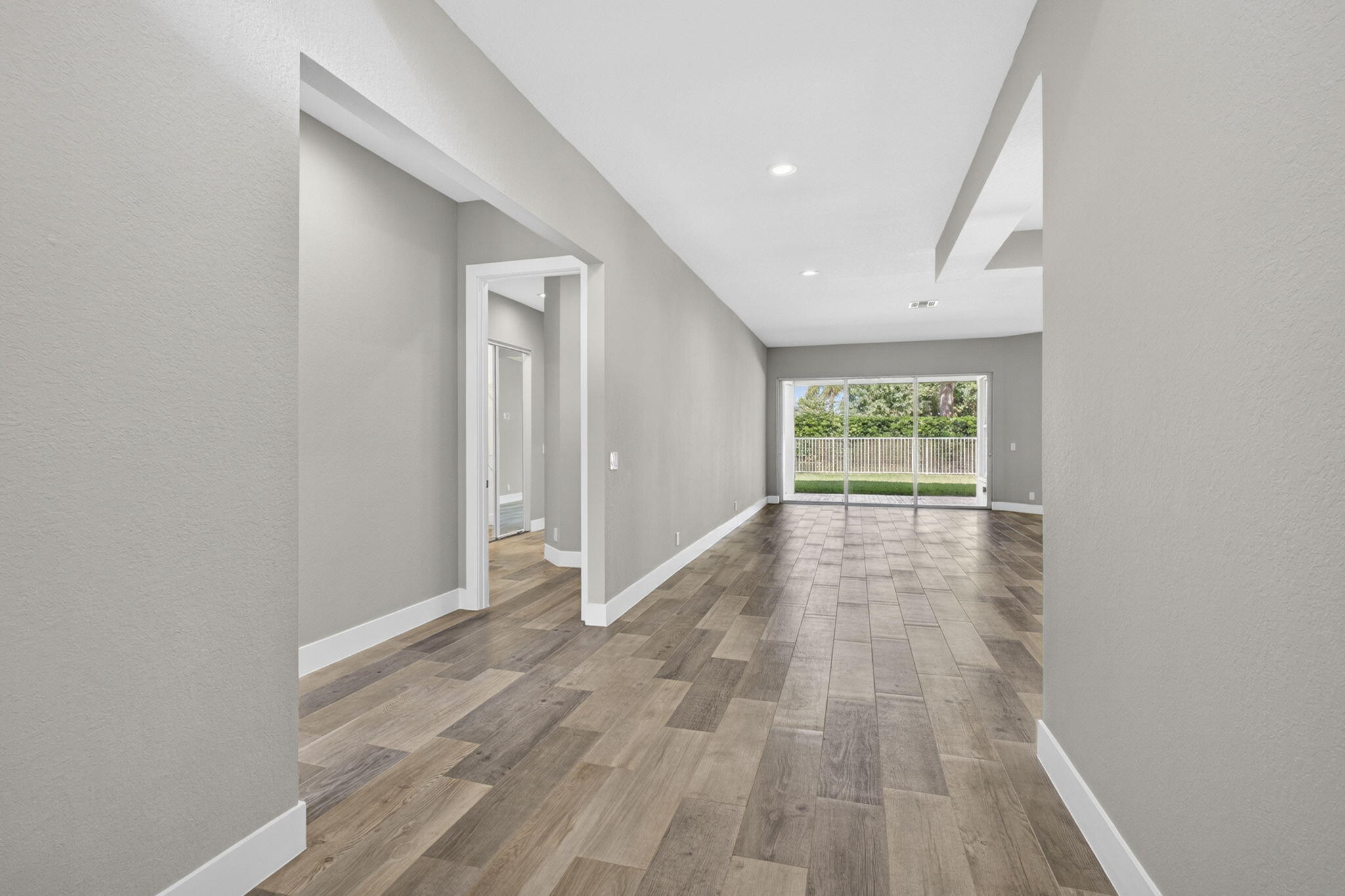 4293 Mariners Cove Drive