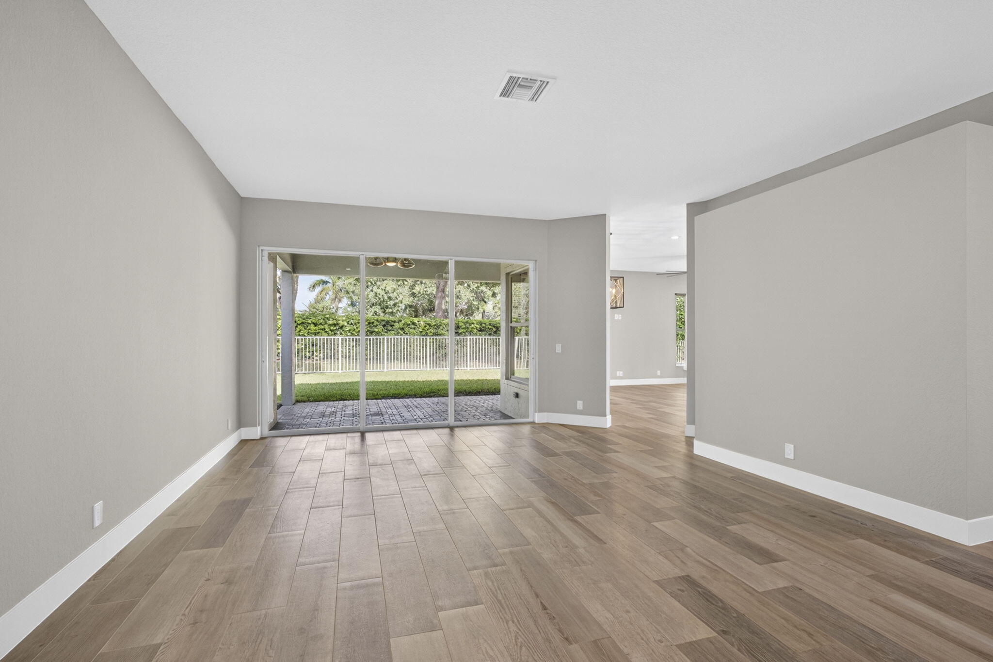 4293 Mariners Cove Drive