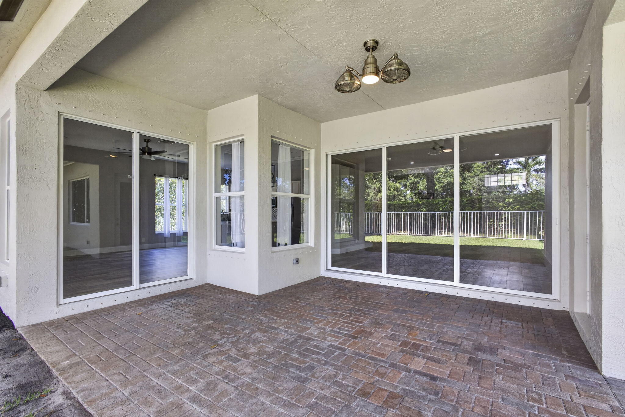 4293 Mariners Cove Drive
