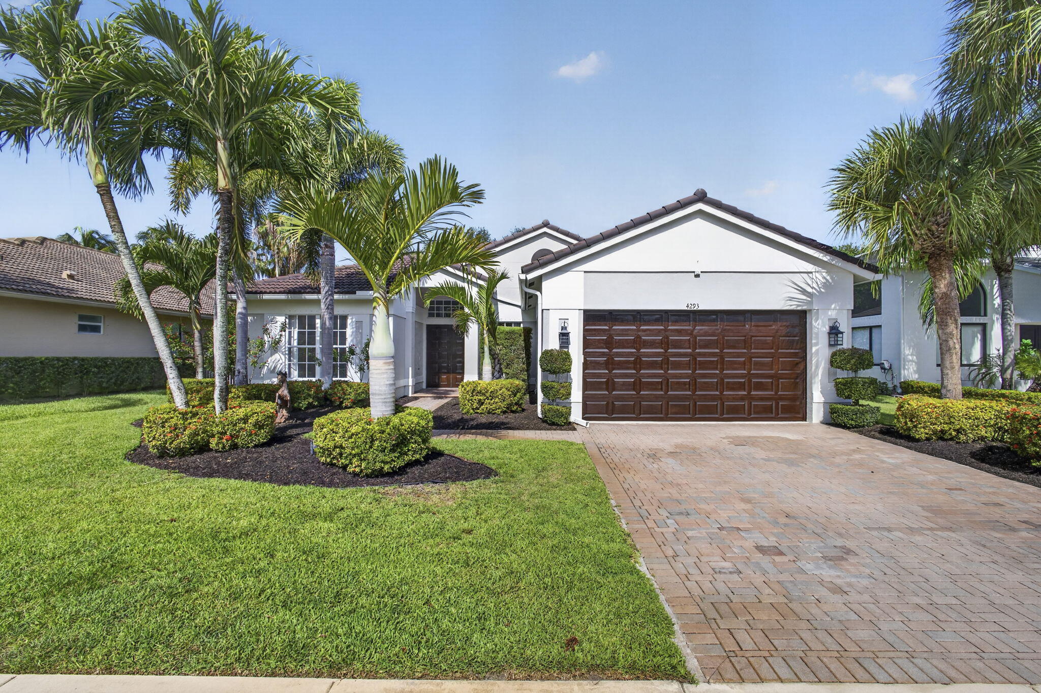 4293 Mariners Cove Drive