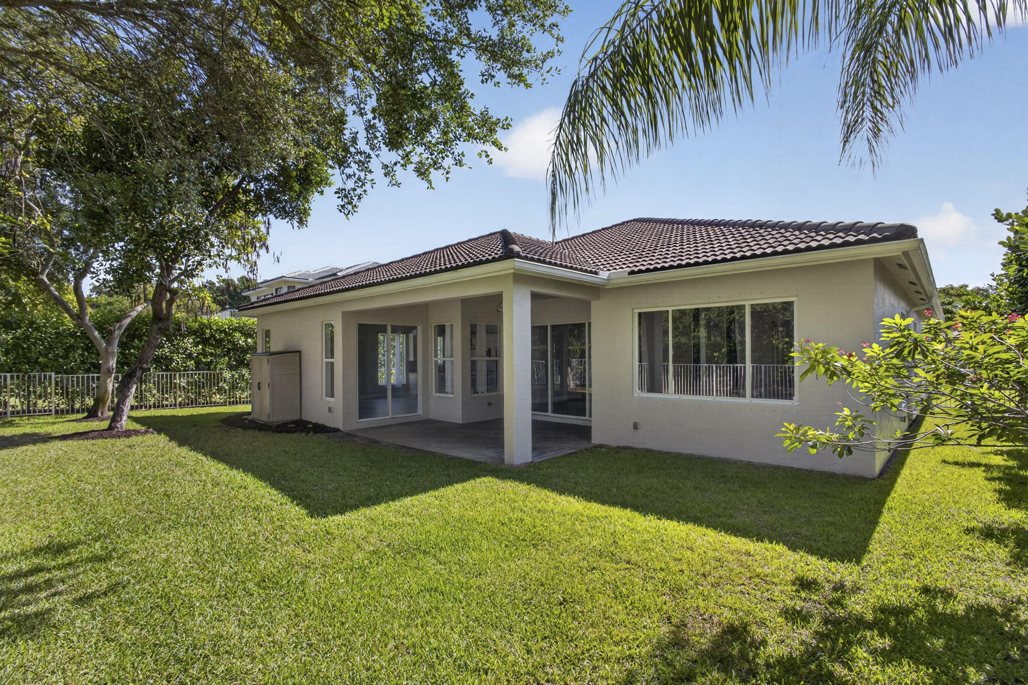 4293 Mariners Cove Drive