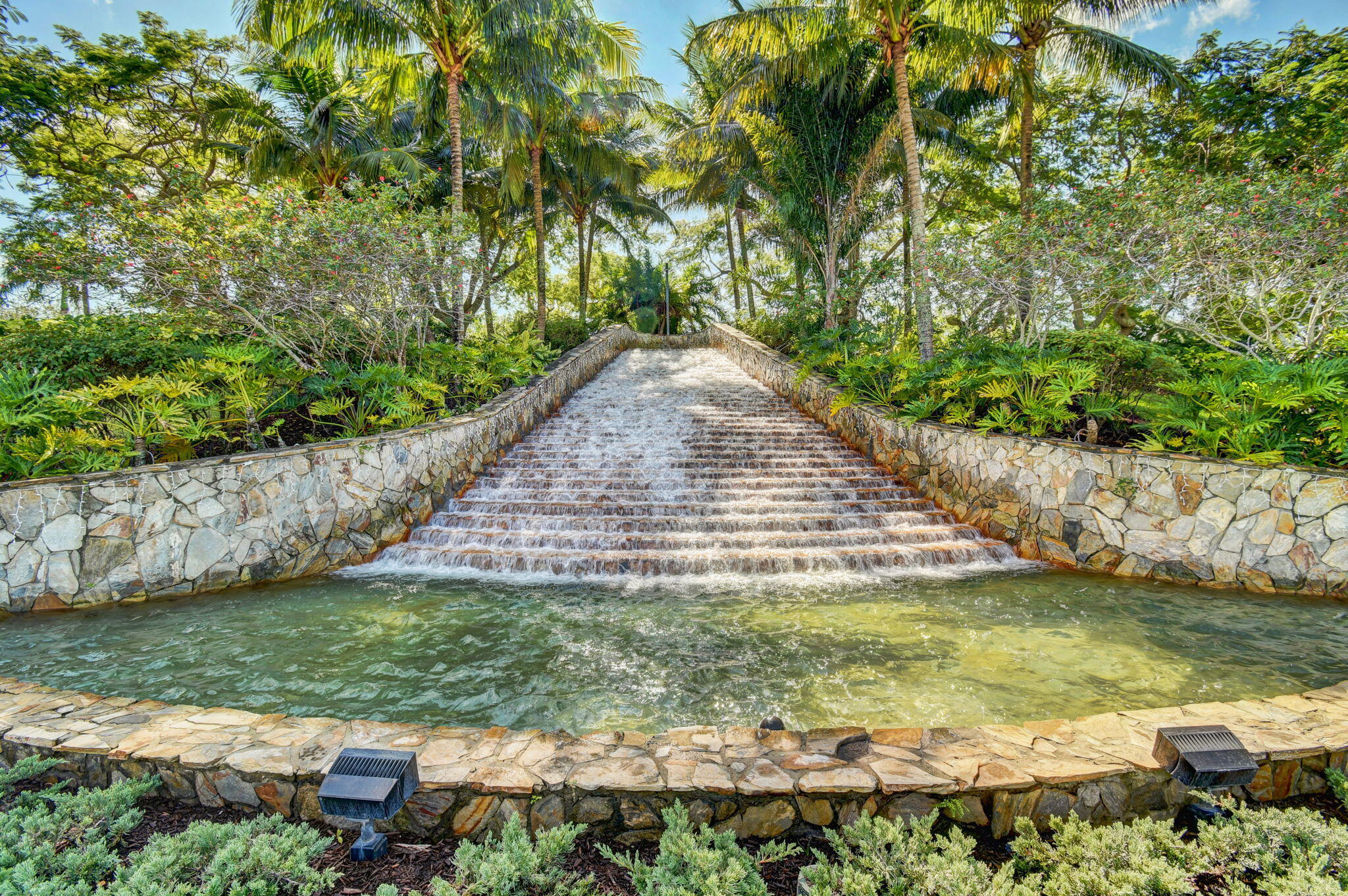4293 Mariners Cove Drive