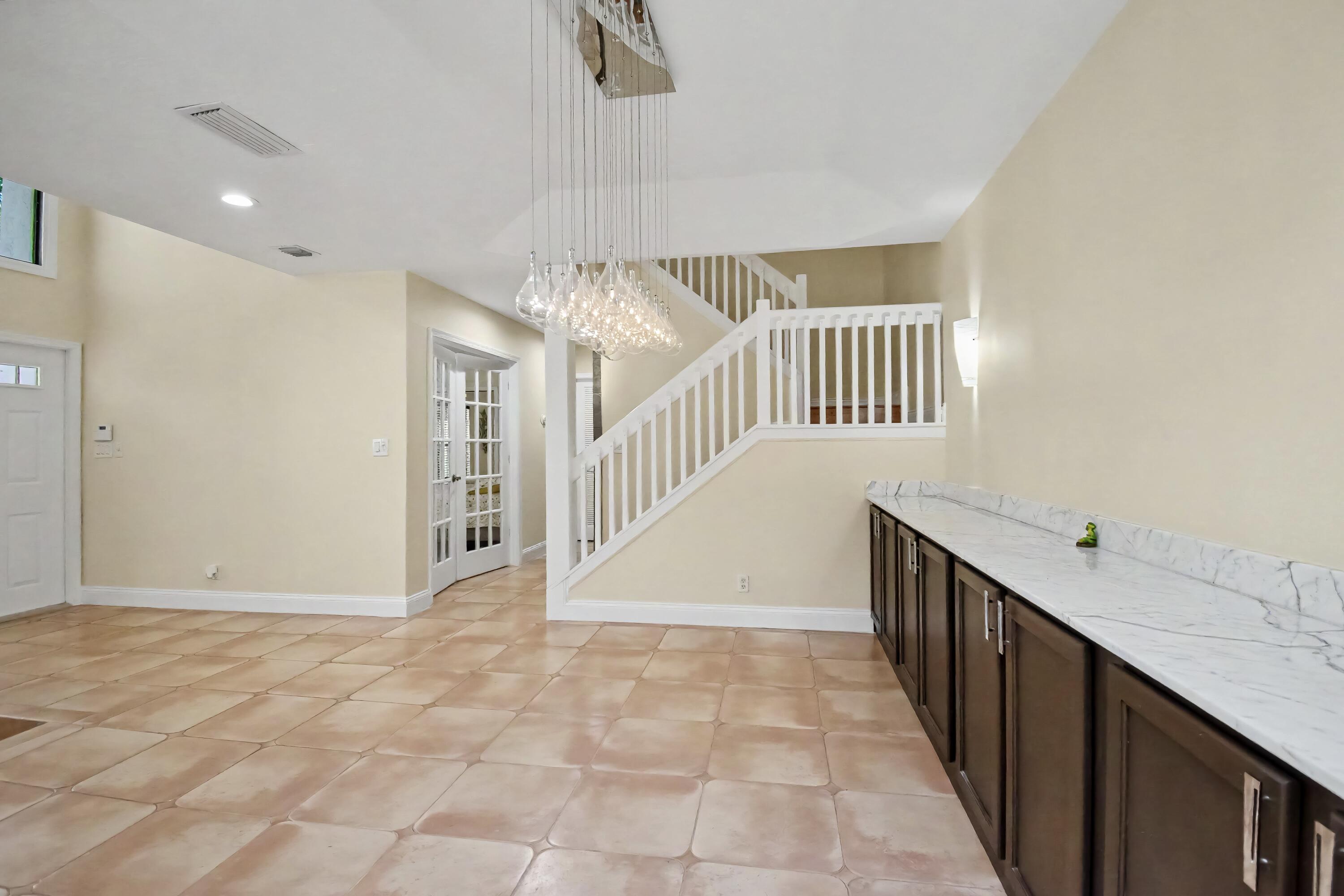 21718 Club Villa Terrace