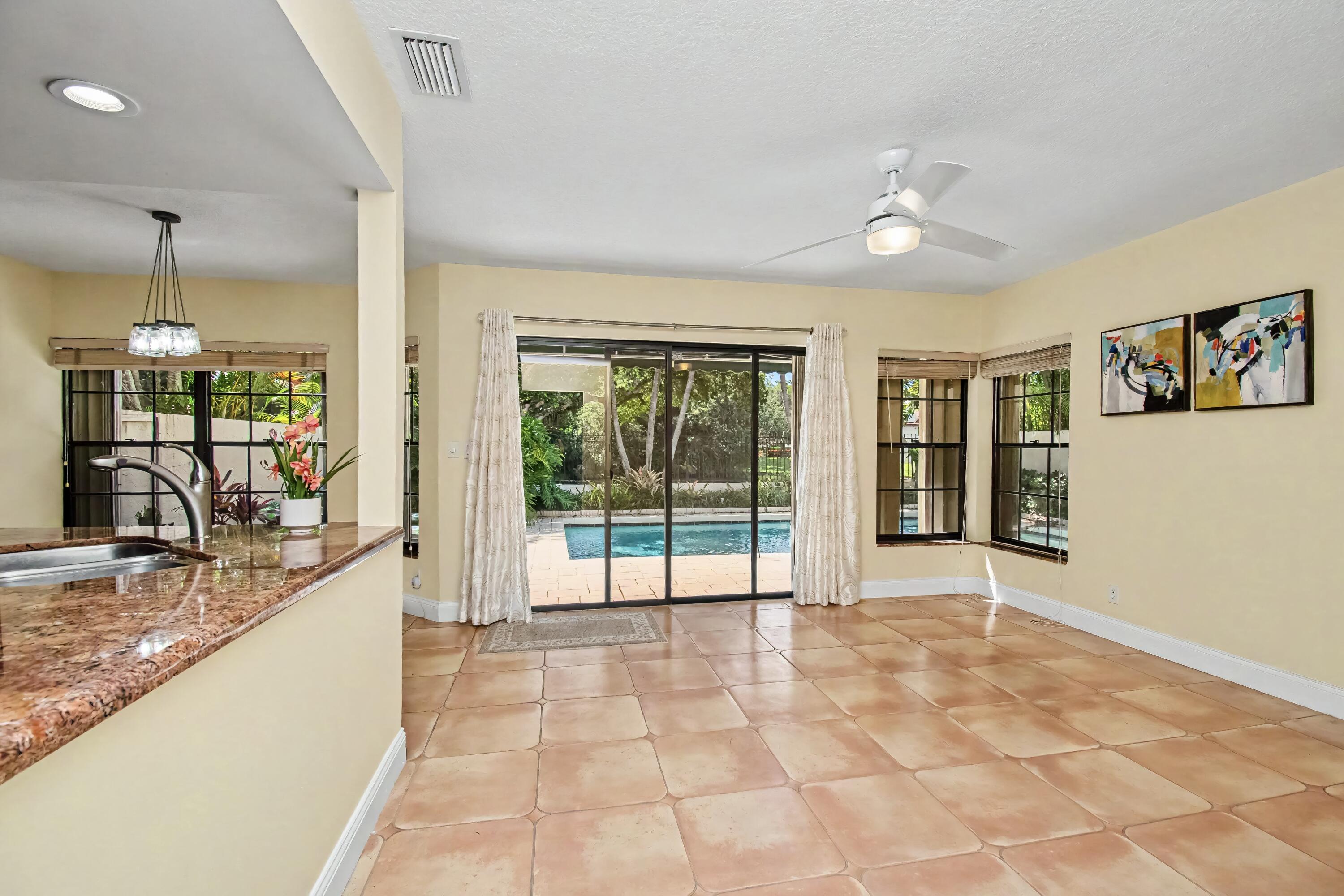 21718 Club Villa Terrace