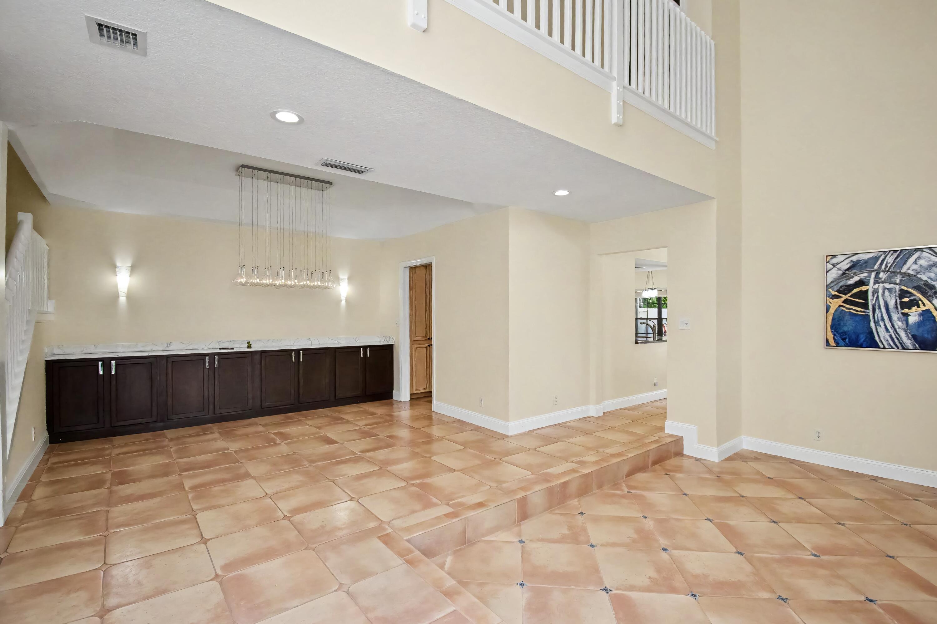 21718 Club Villa Terrace