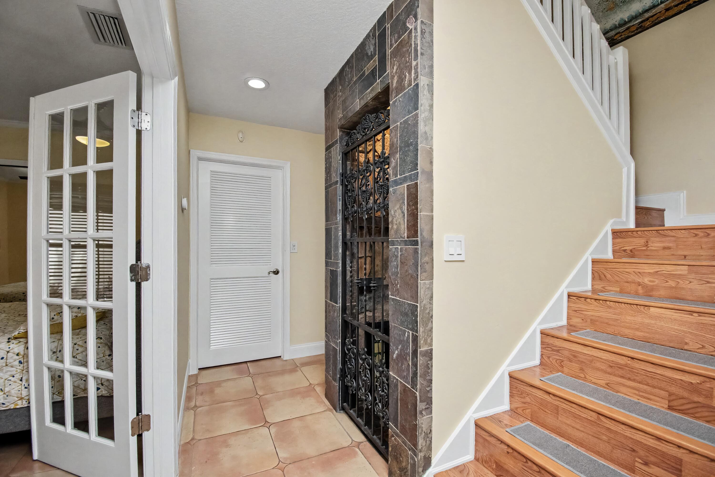 21718 Club Villa Terrace
