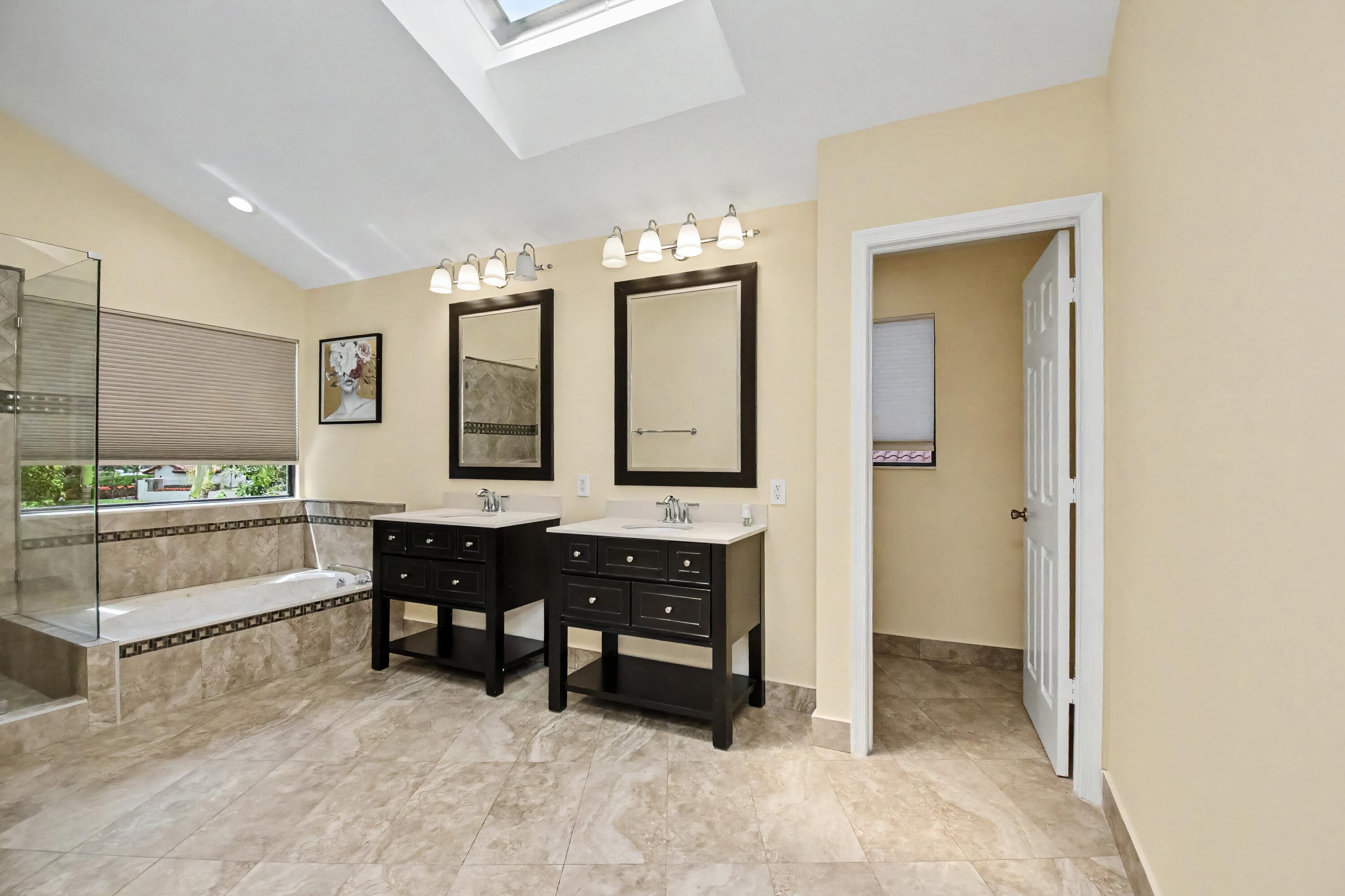 21718 Club Villa Terrace