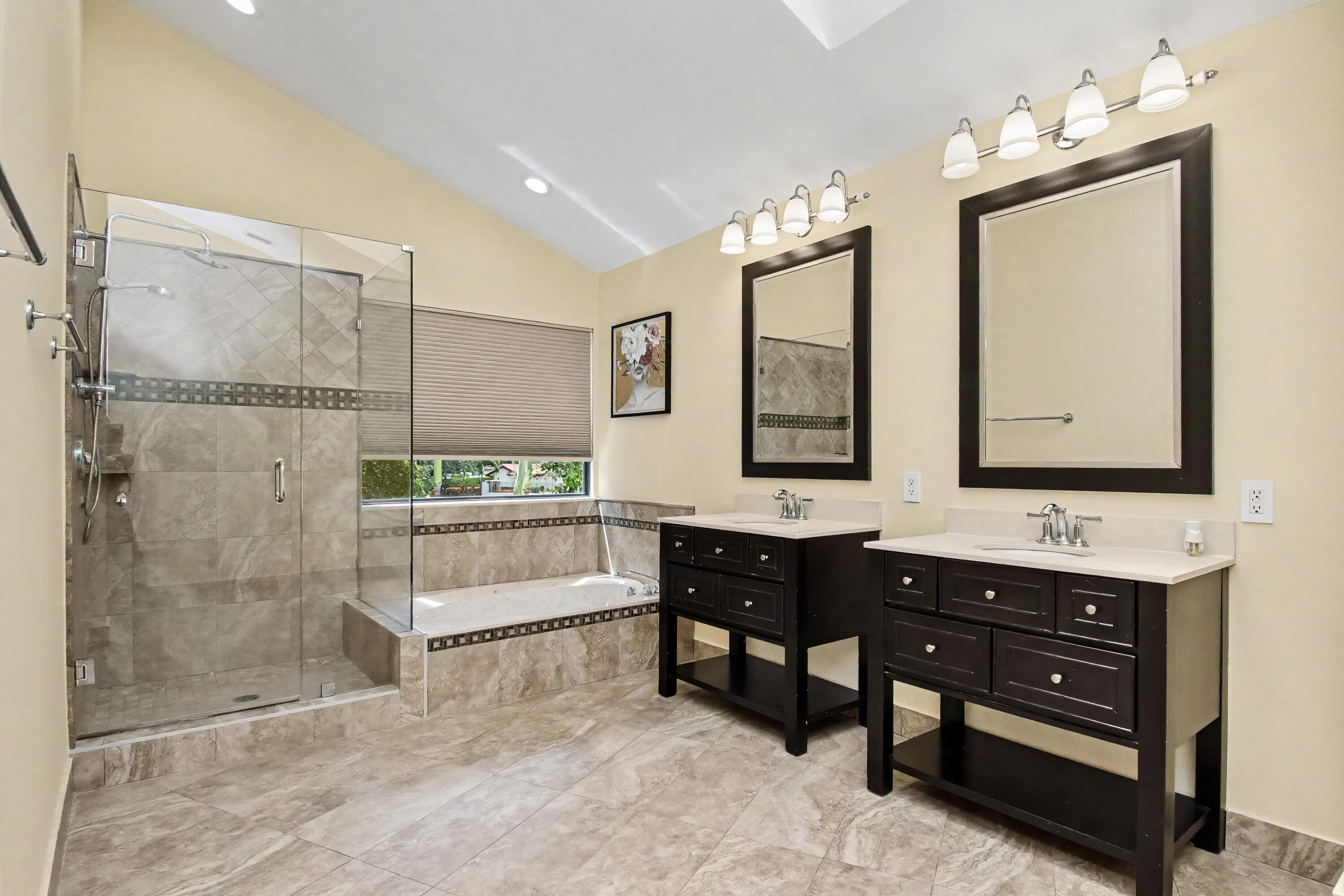 21718 Club Villa Terrace