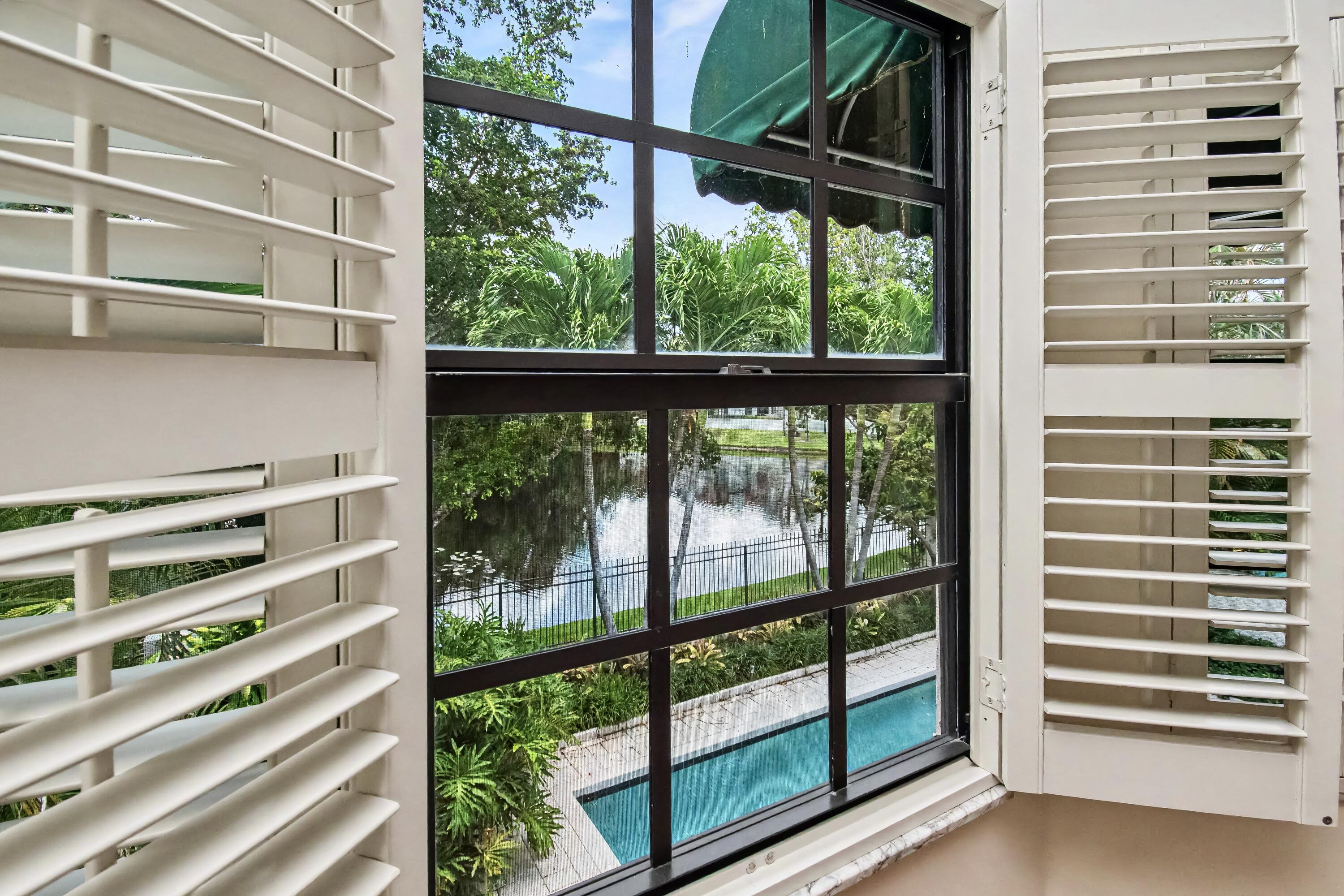 21718 Club Villa Terrace