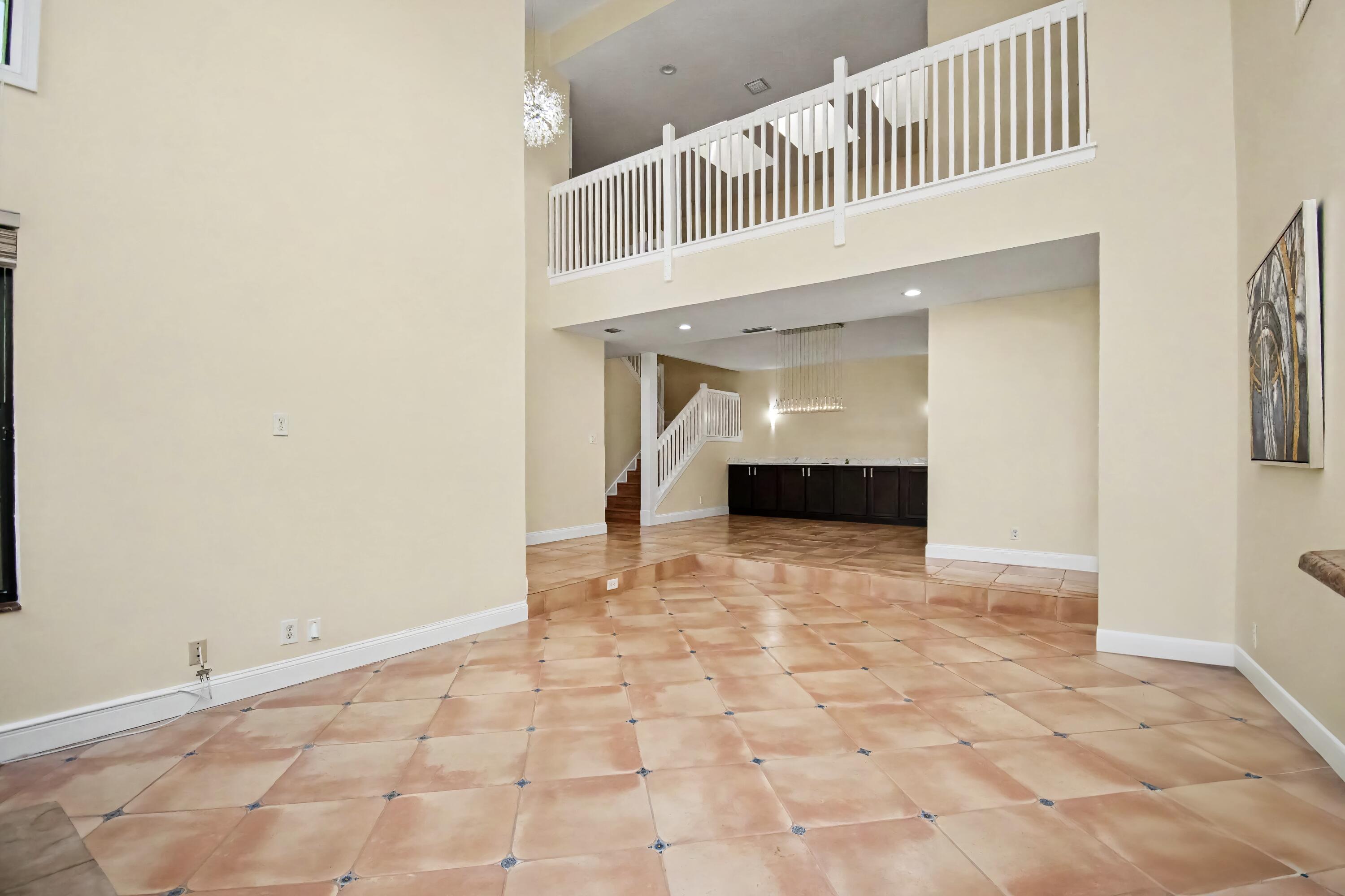 21718 Club Villa Terrace