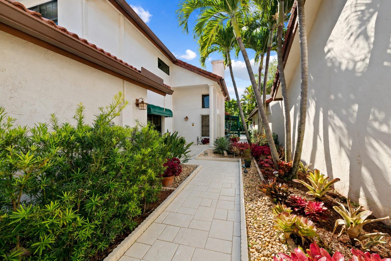 21718 Club Villa Terrace