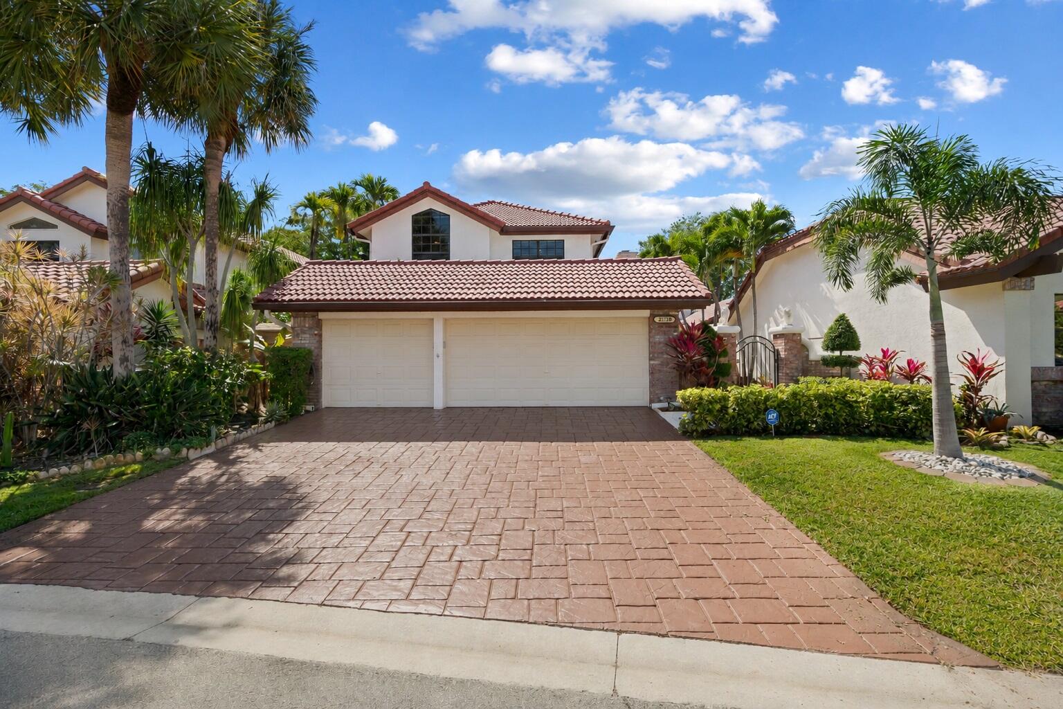 21718 Club Villa Terrace