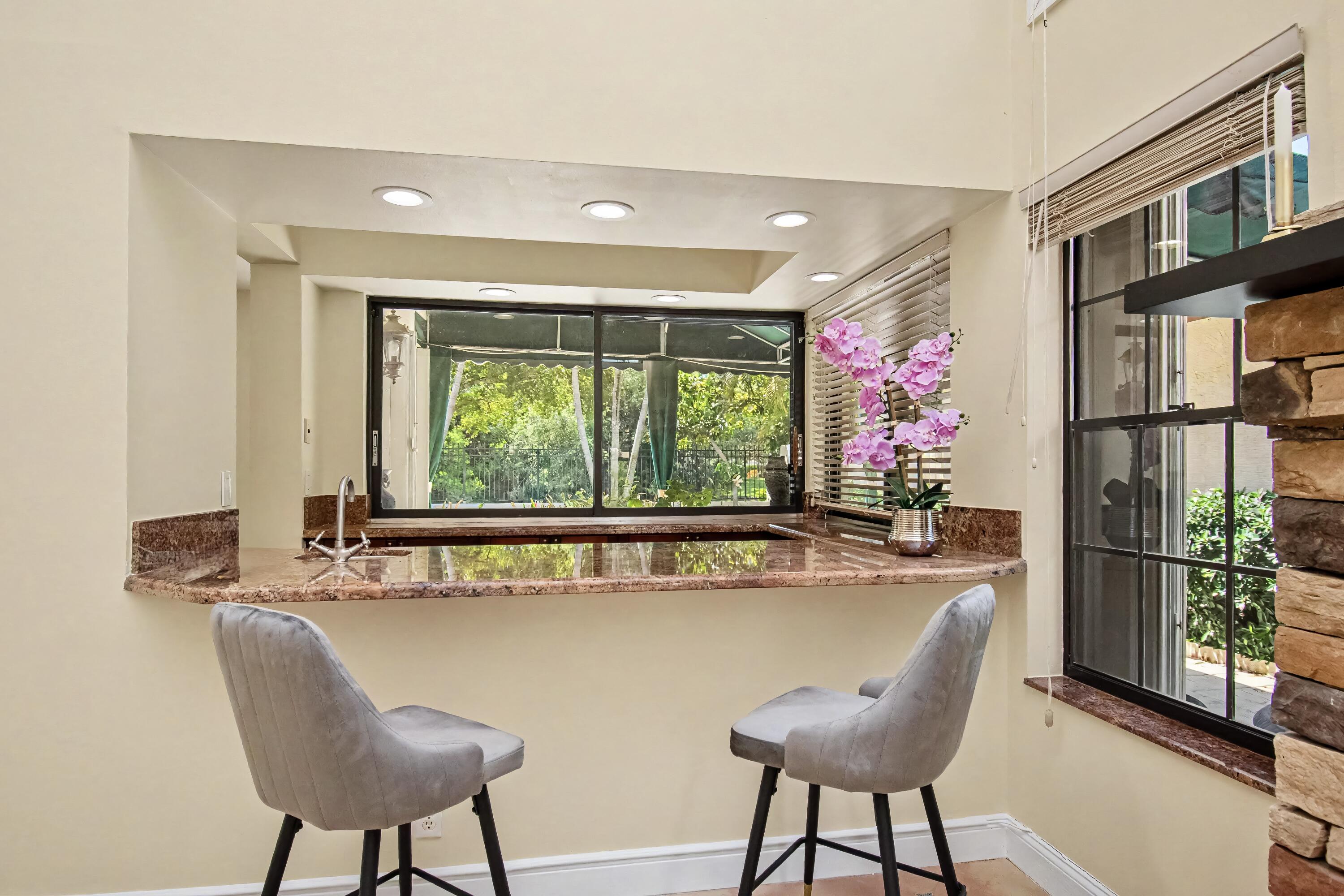 21718 Club Villa Terrace