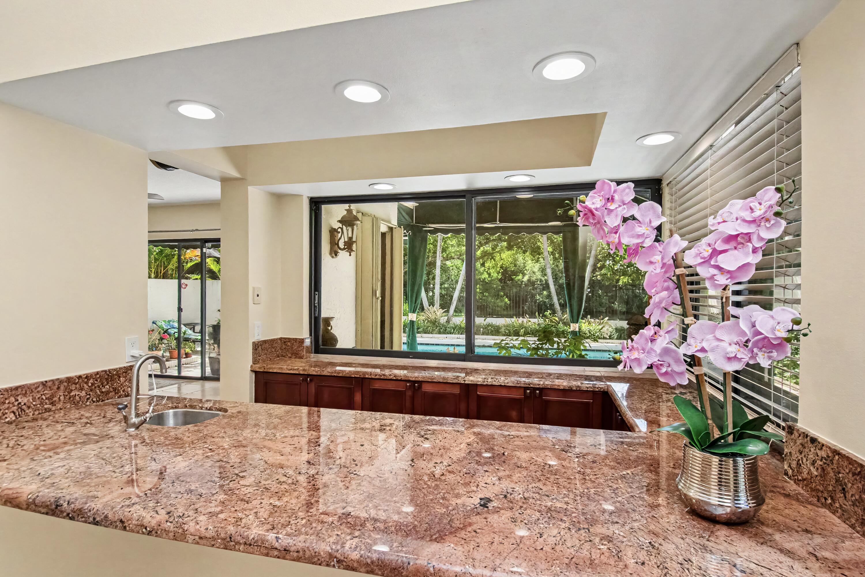 21718 Club Villa Terrace