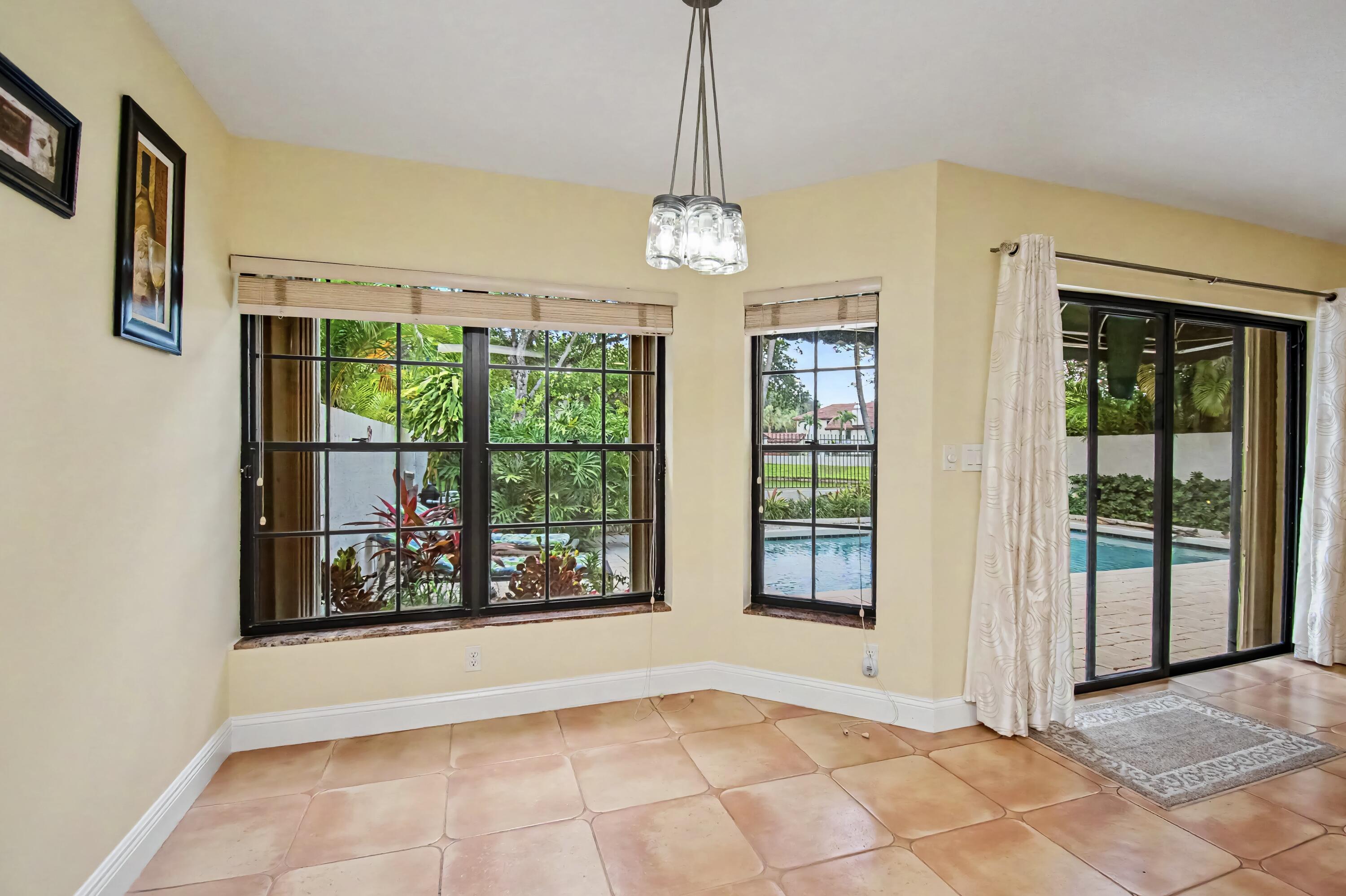 21718 Club Villa Terrace