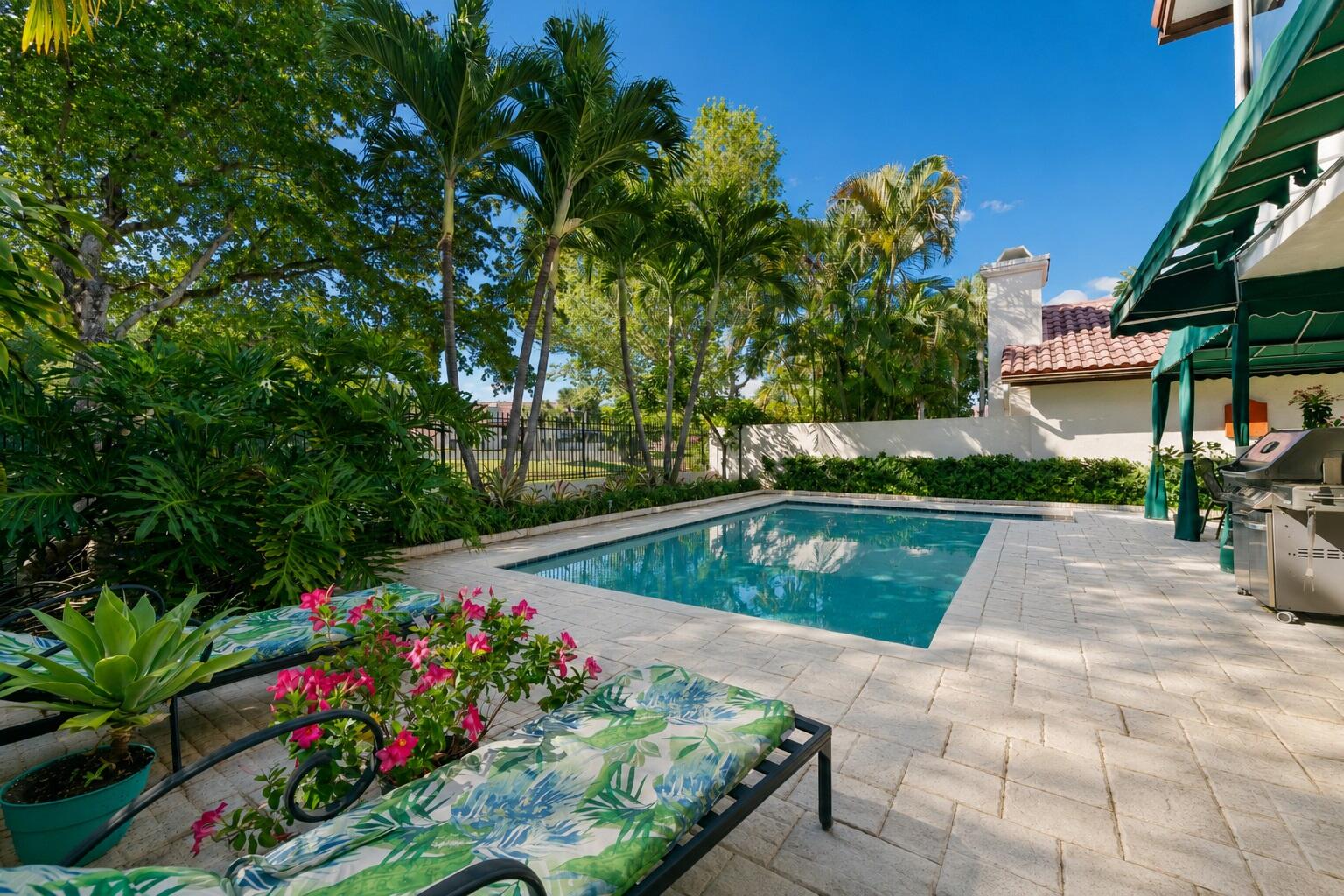 21718 Club Villa Terrace