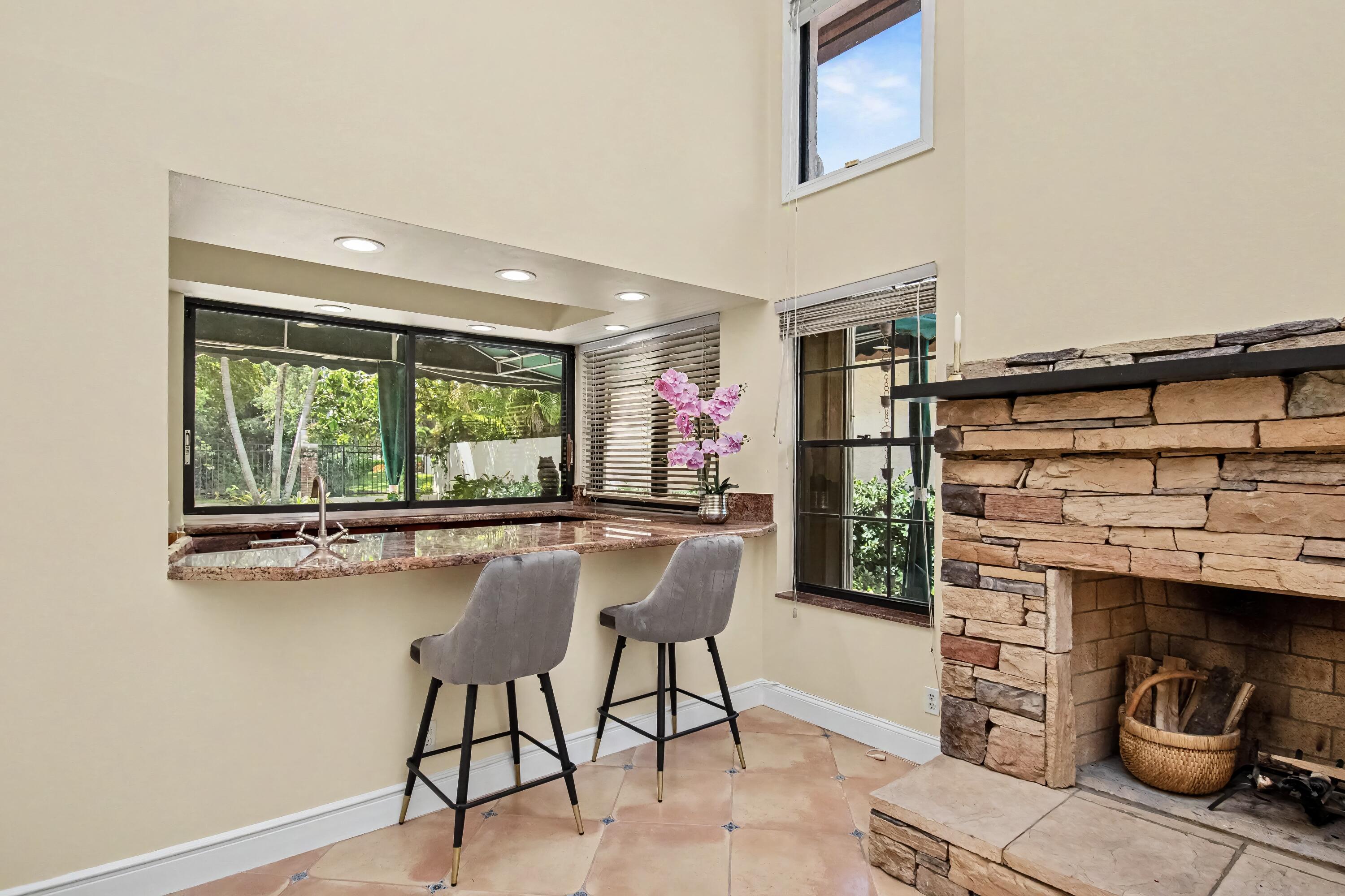 21718 Club Villa Terrace