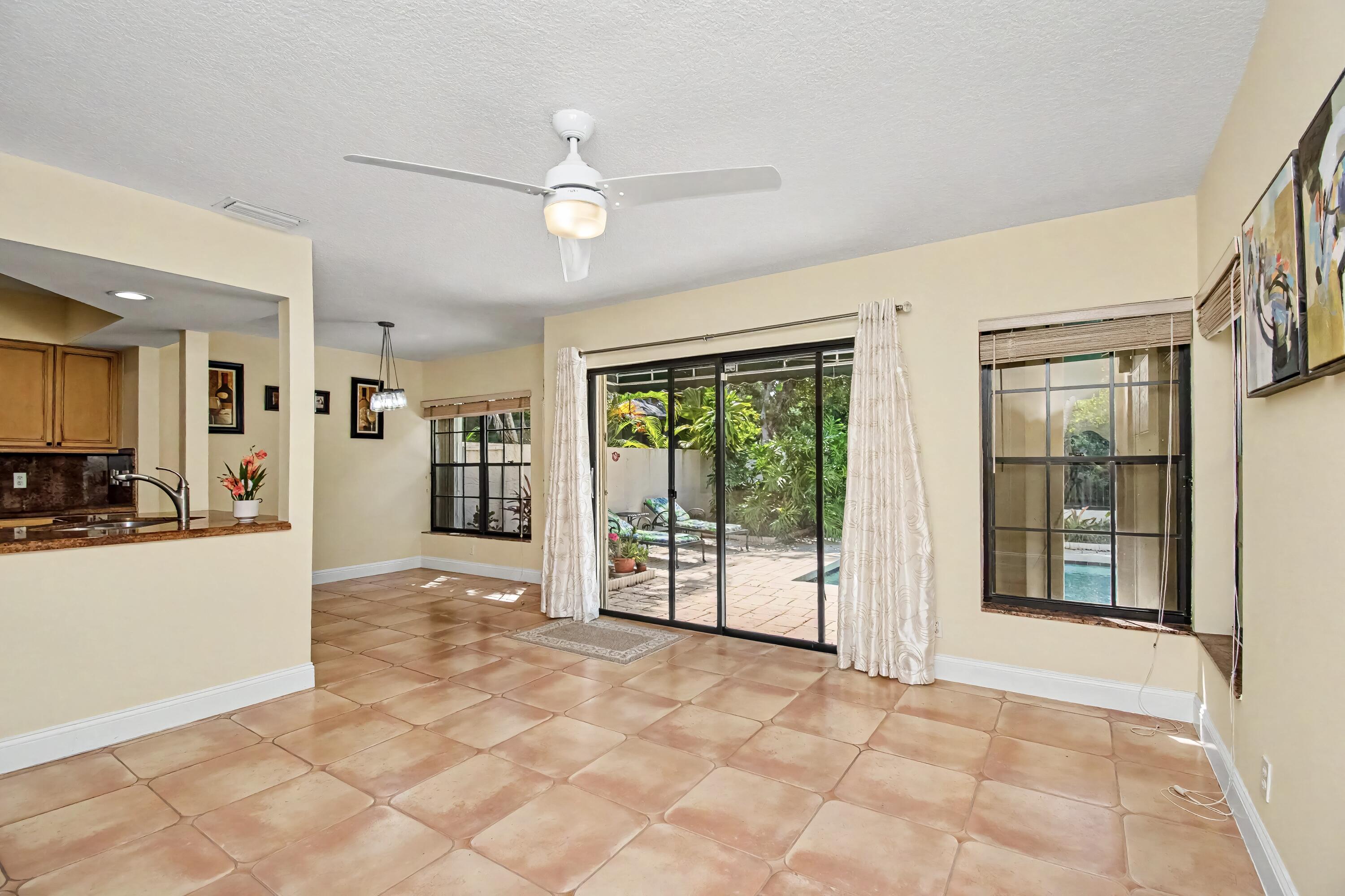 21718 Club Villa Terrace