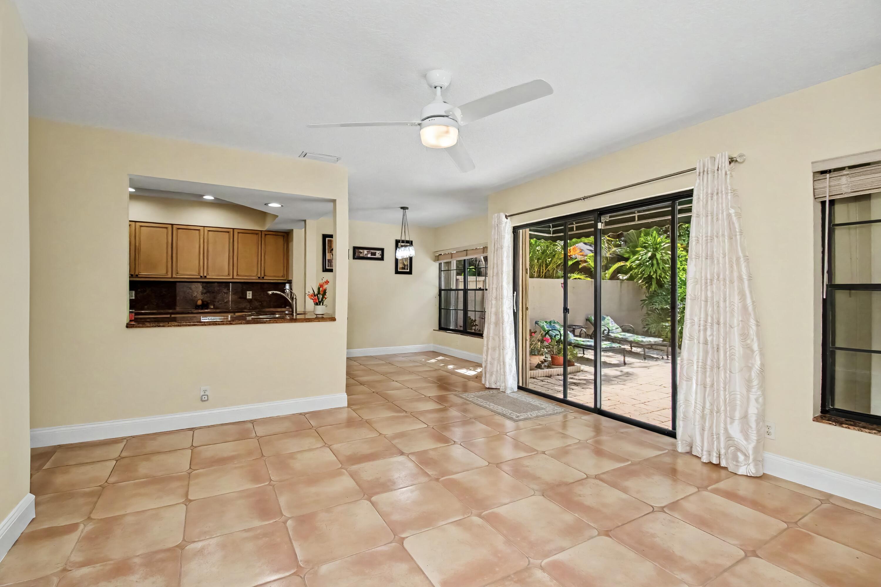 21718 Club Villa Terrace