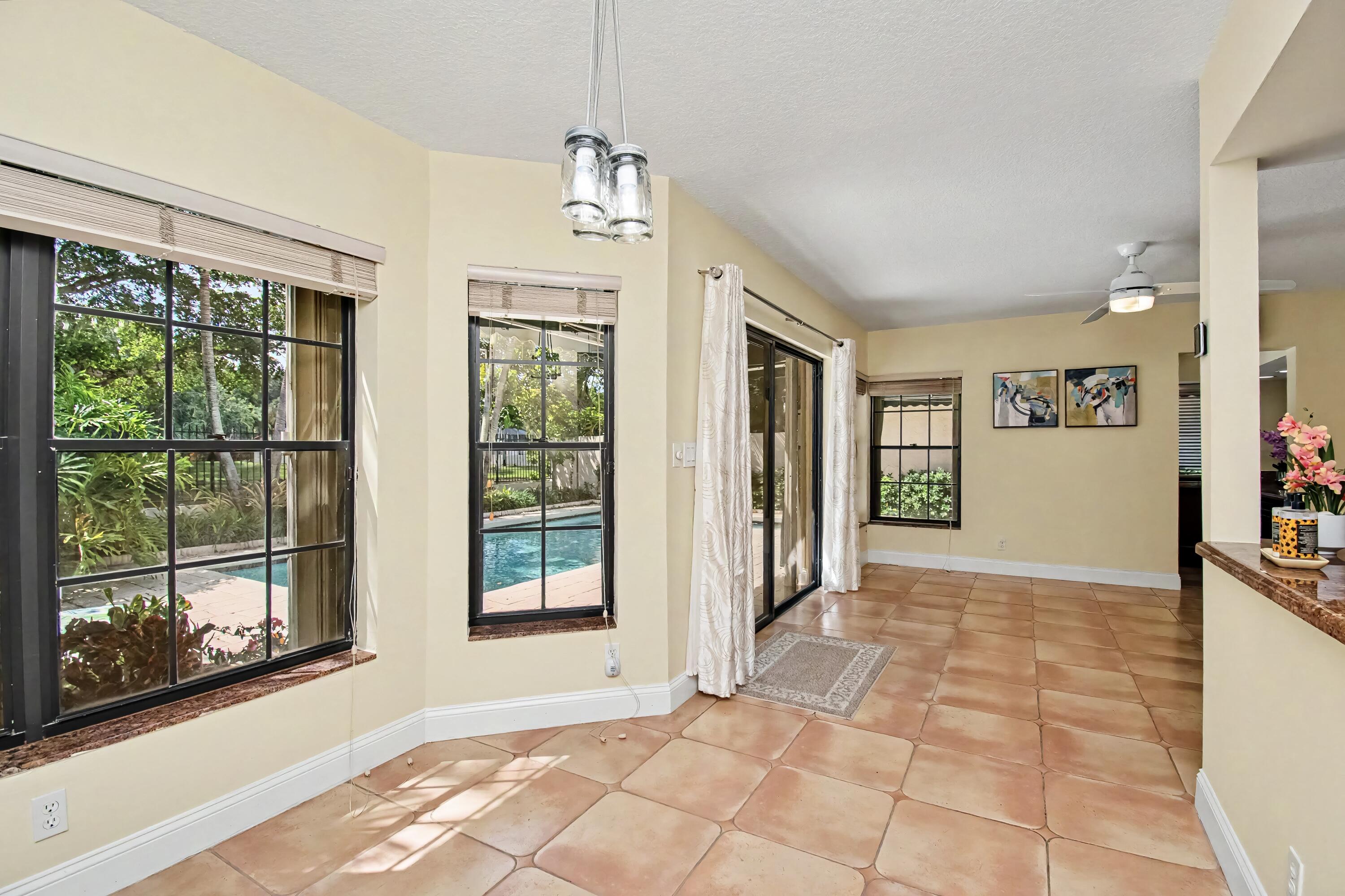 21718 Club Villa Terrace