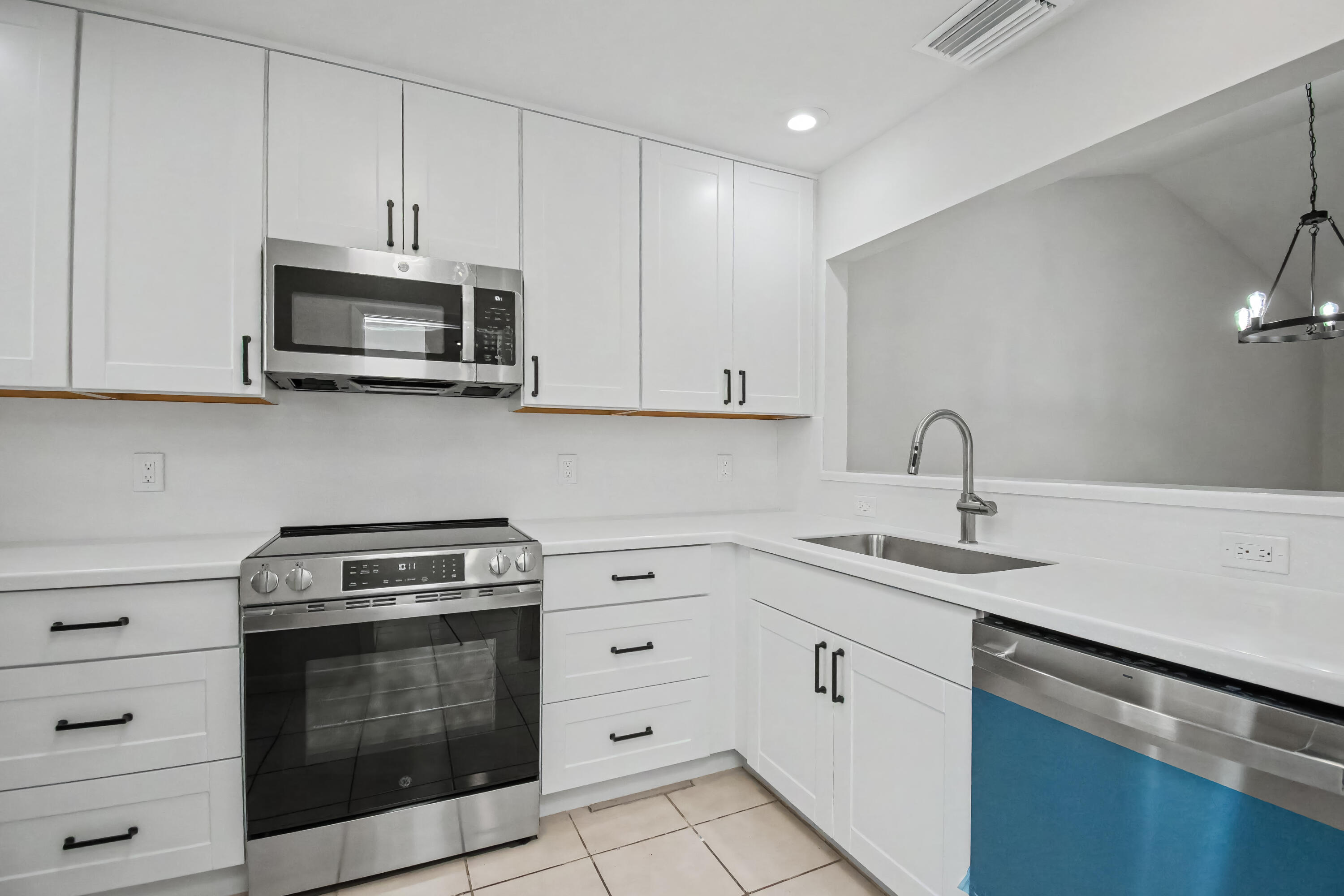 21642 Guadalajara Avenue