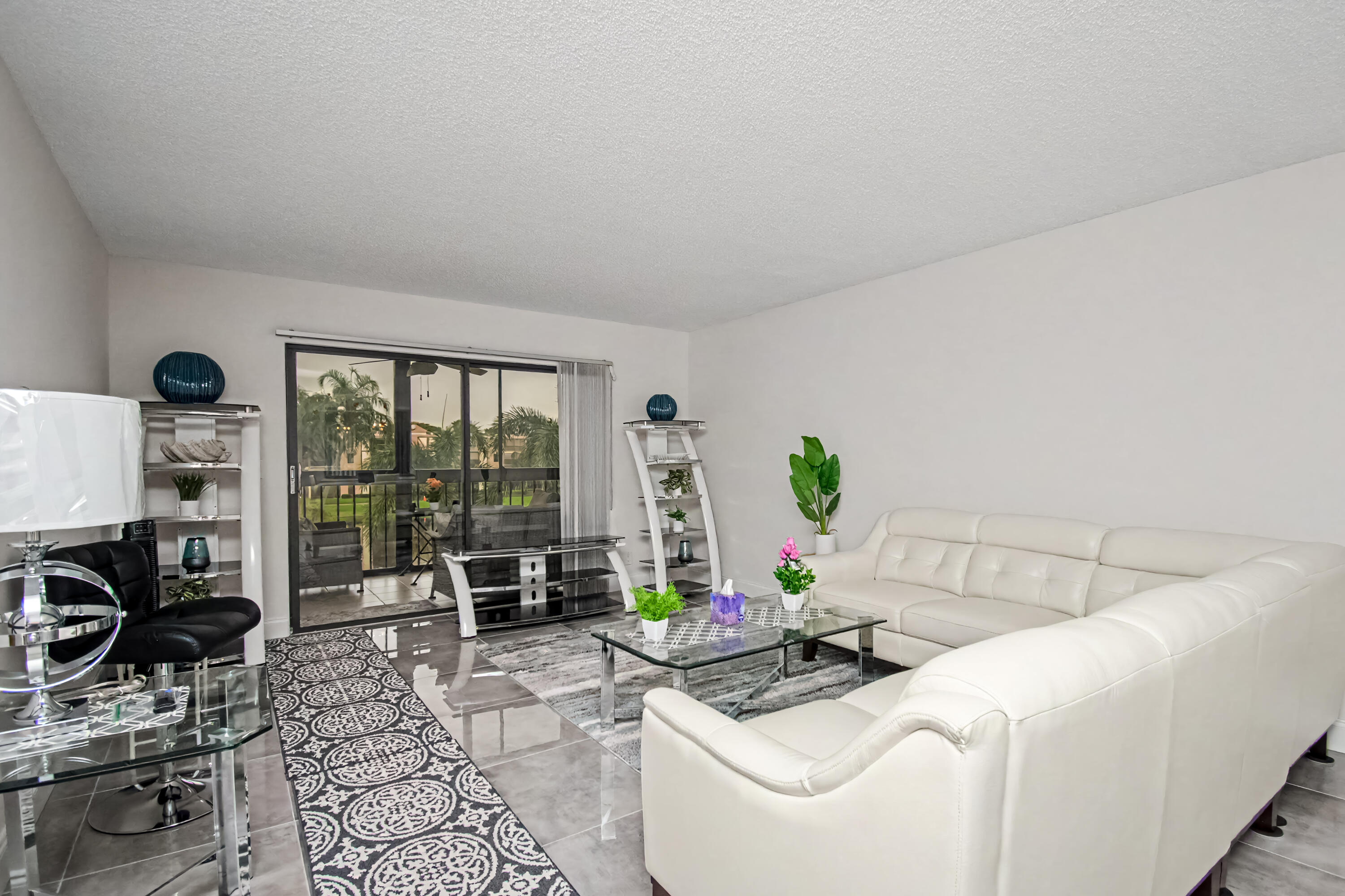 7351 Kinghurst Drive 301