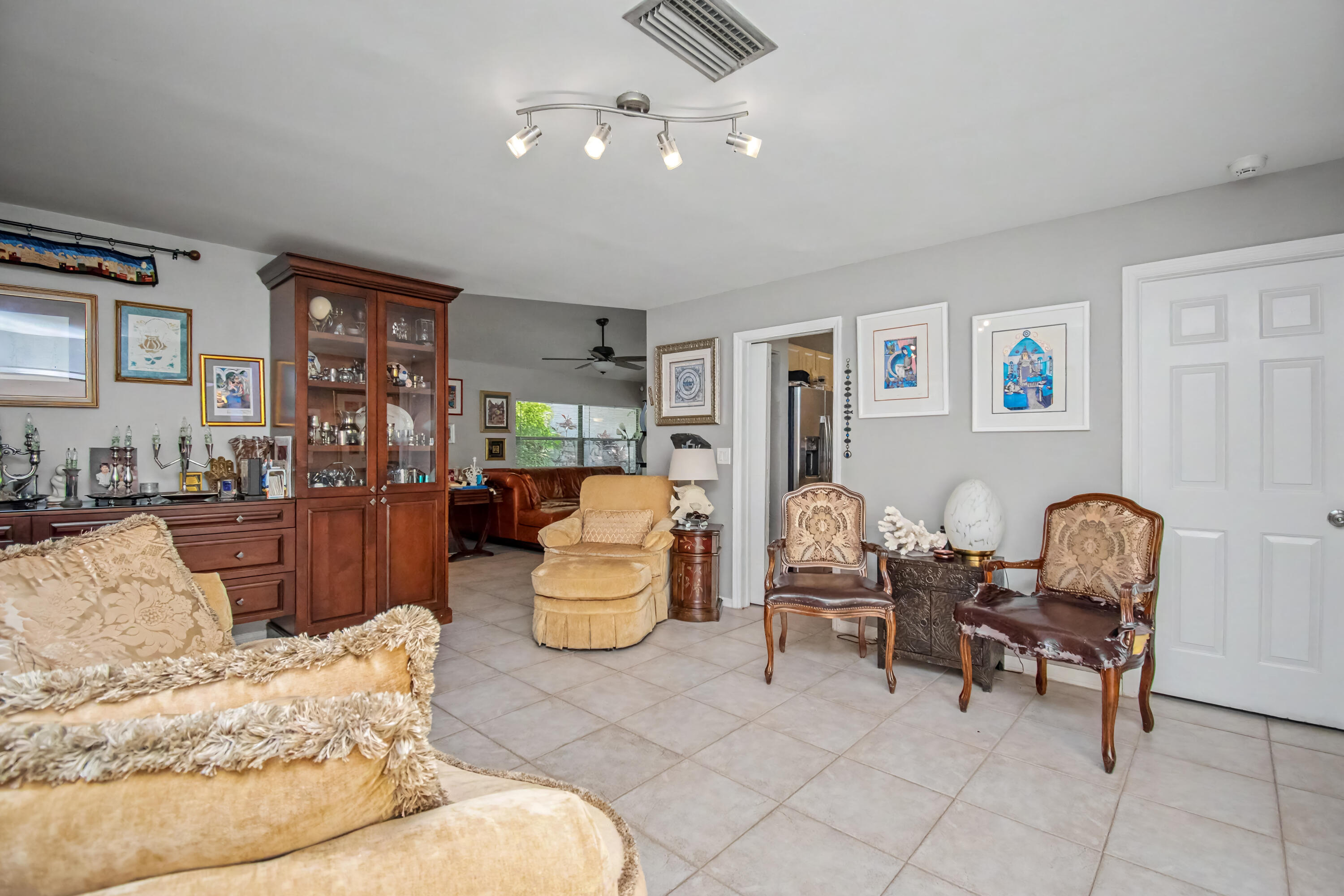 7678 Solimar Circle