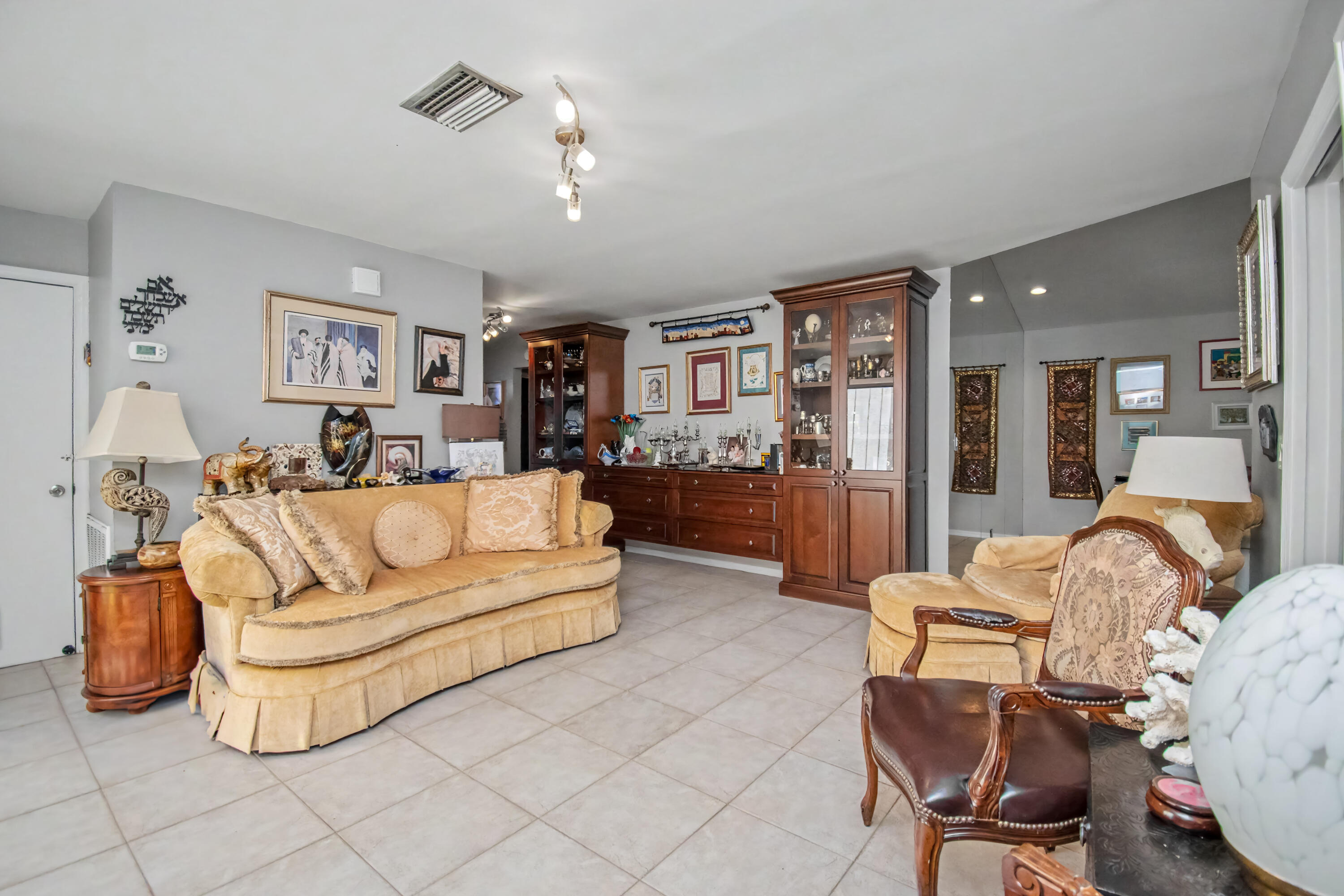 7678 Solimar Circle