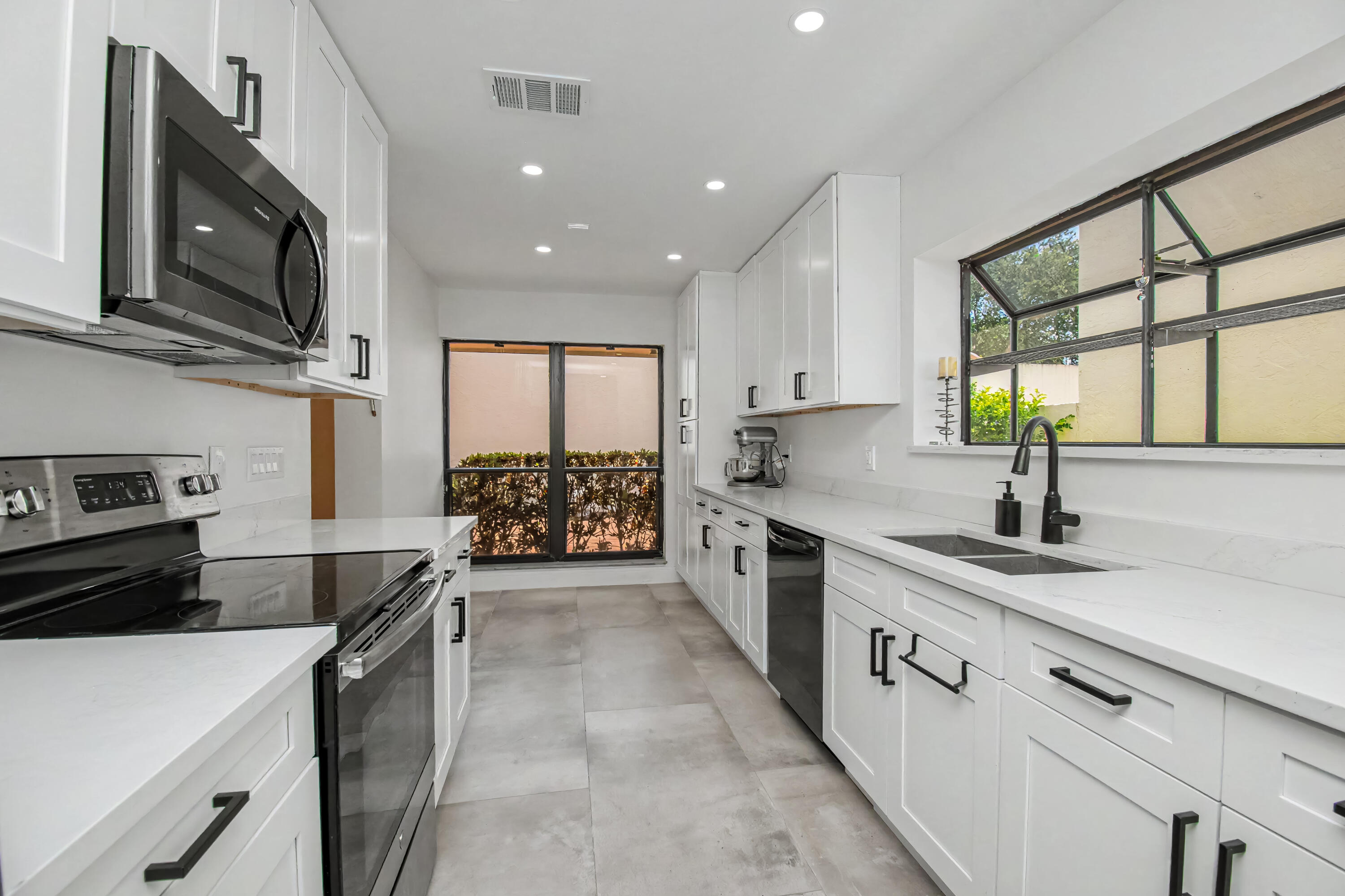 21440 Campo Allegro Drive