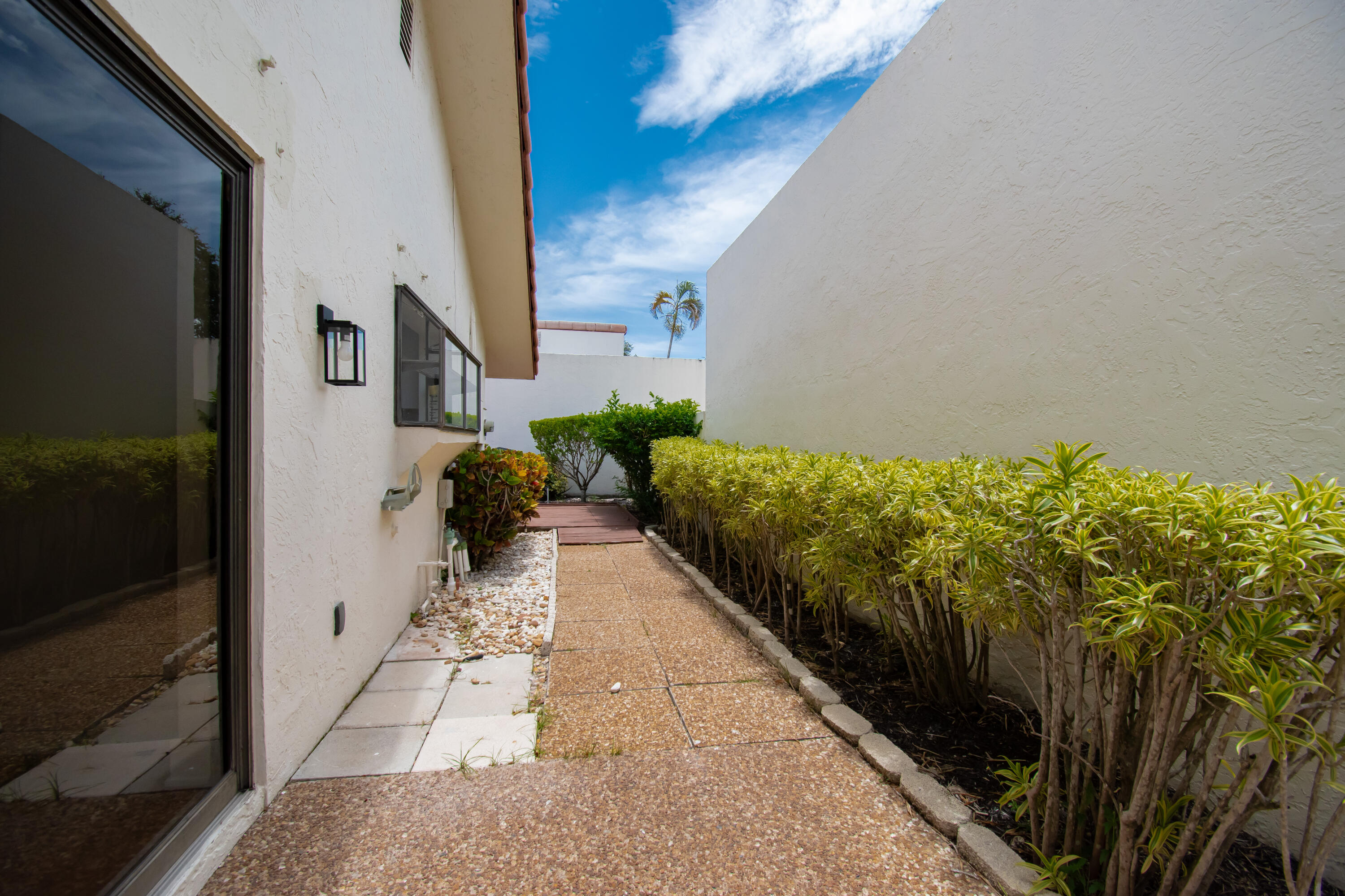 21440 Campo Allegro Drive