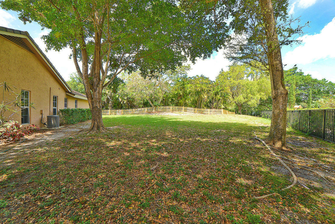 6943 Giralda Circle