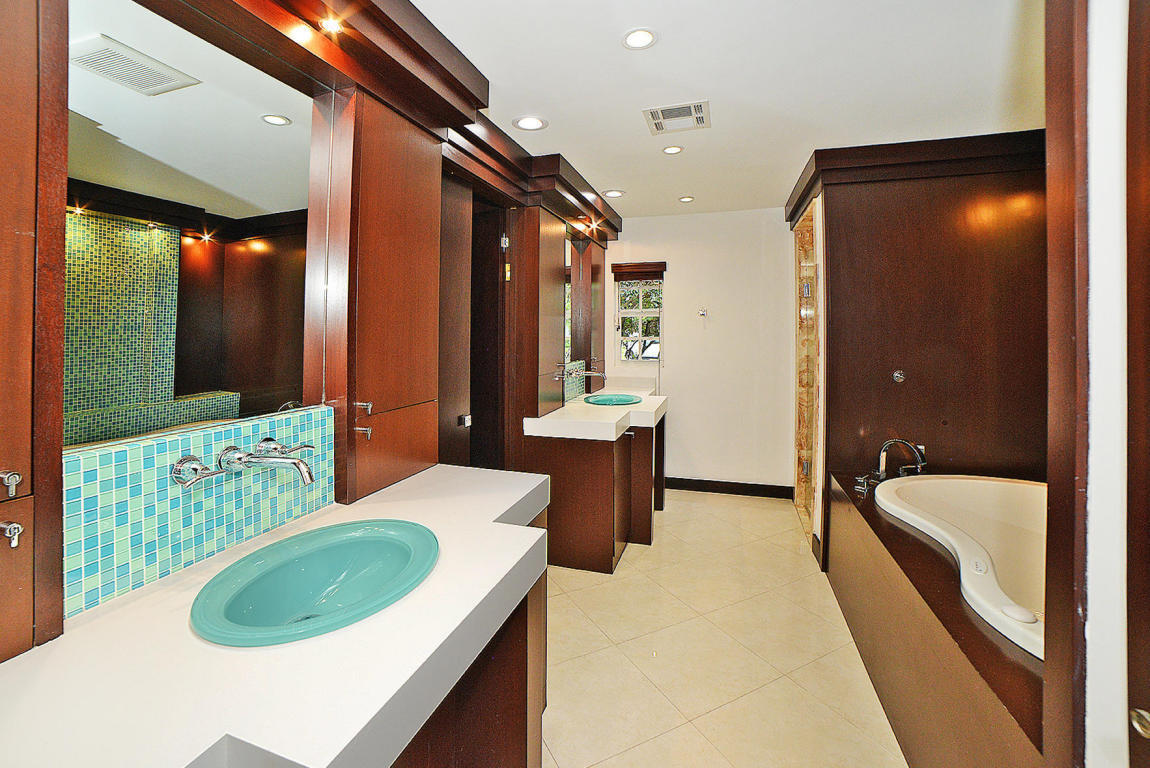 6943 Giralda Circle