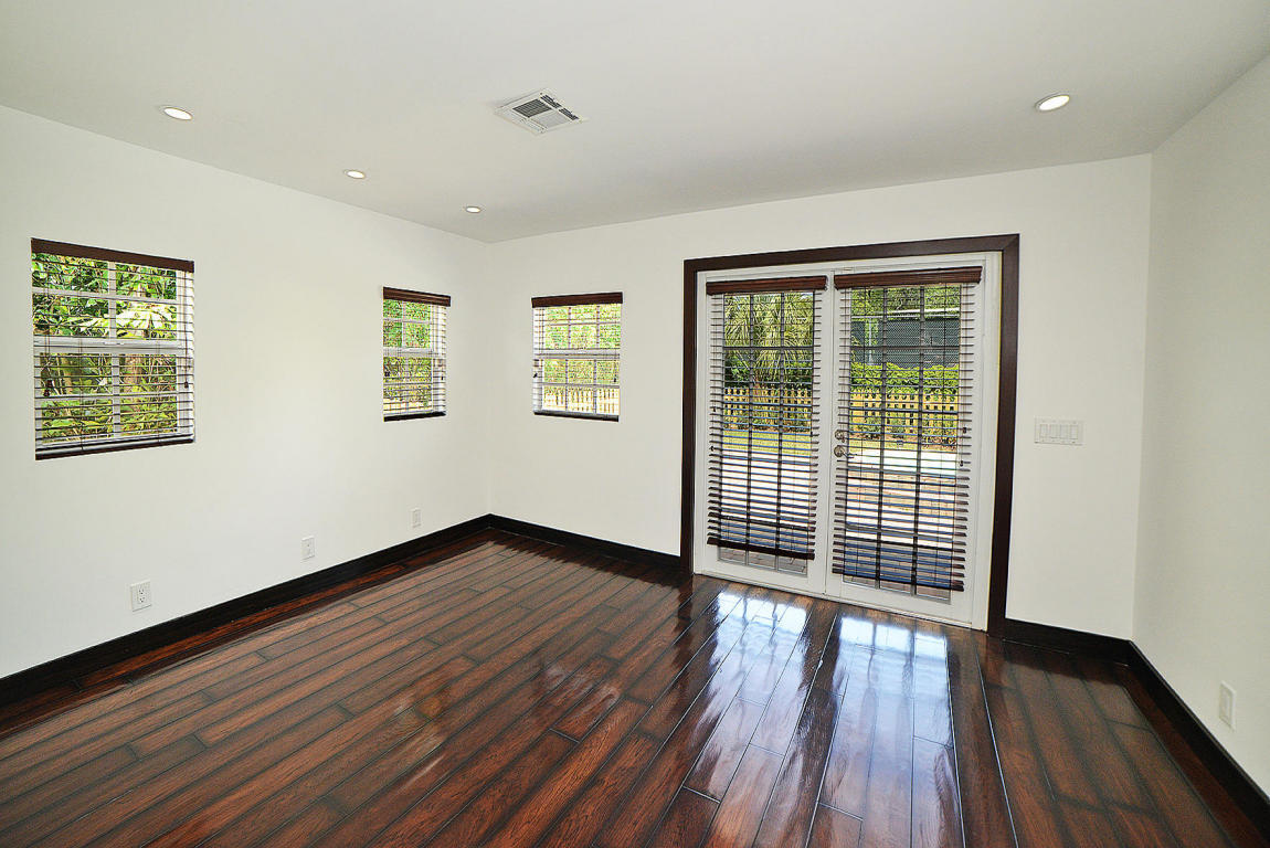 6943 Giralda Circle