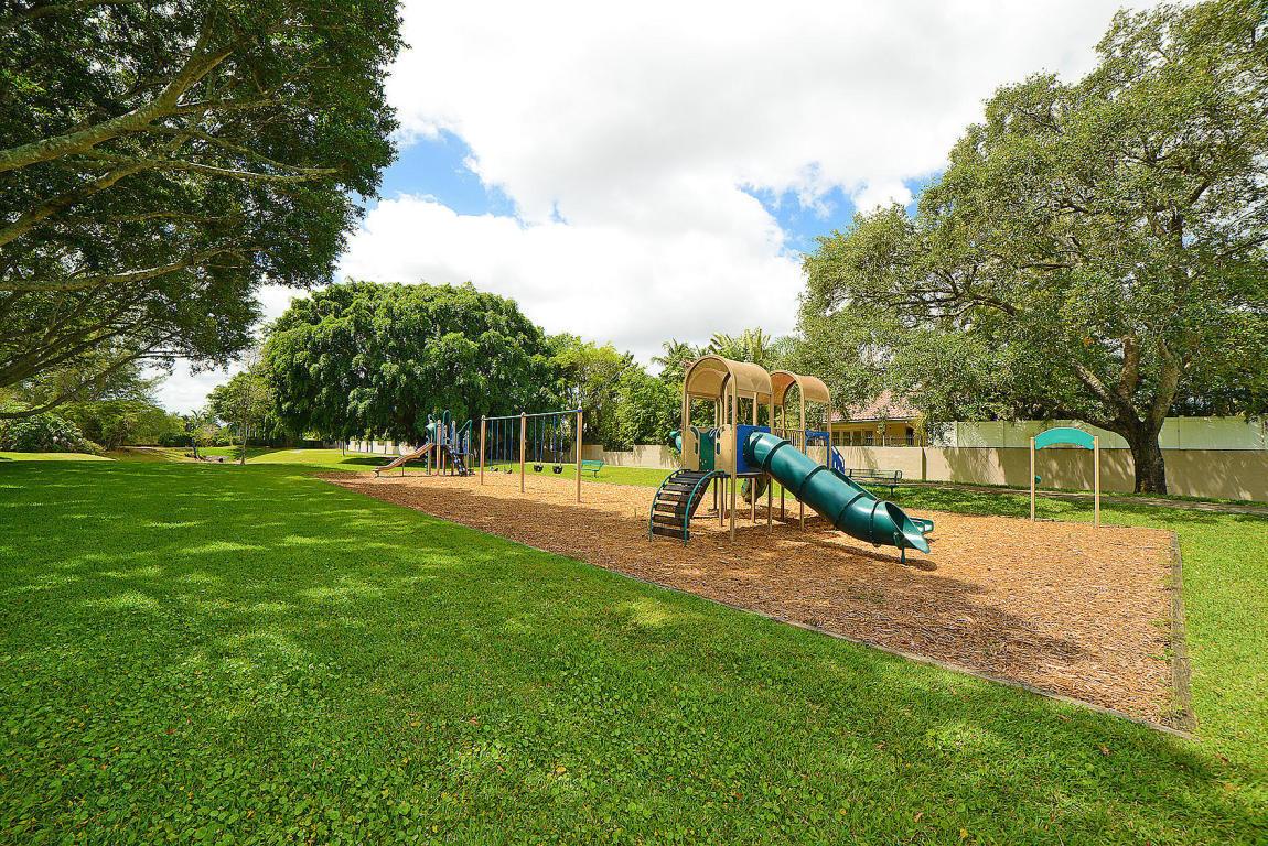 6943 Giralda Circle