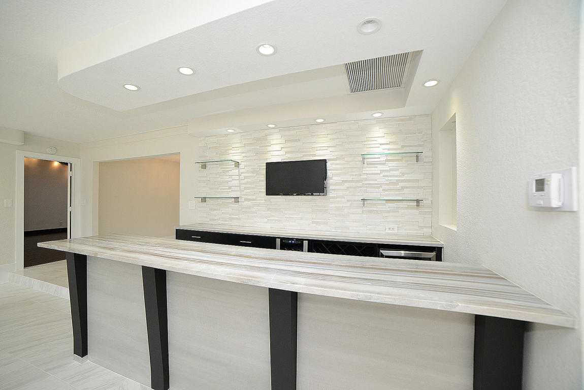 6943 Giralda Circle