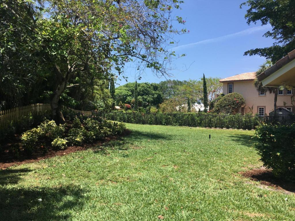 6943 Giralda Circle