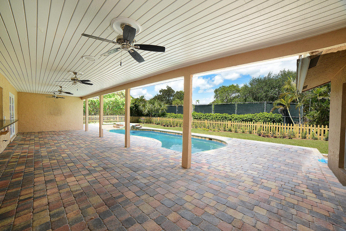 6943 Giralda Circle