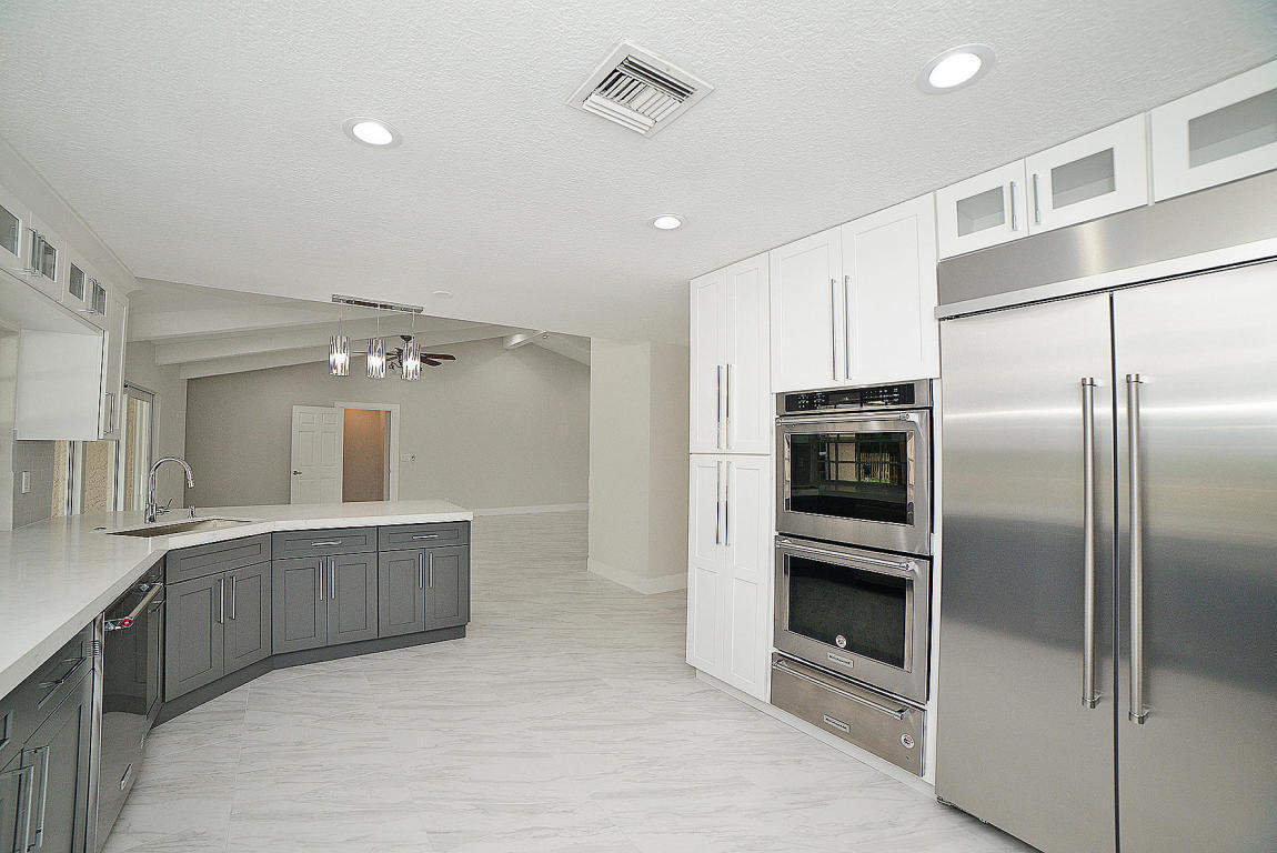 6943 Giralda Circle