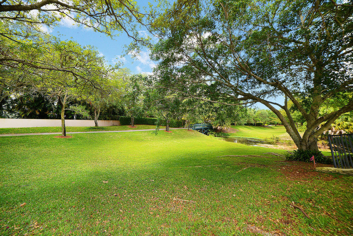 6943 Giralda Circle