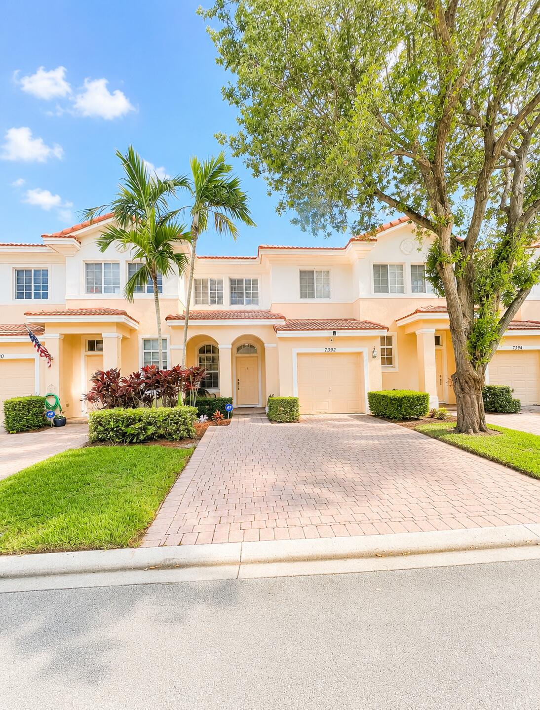 7392 BRIELLA Drive