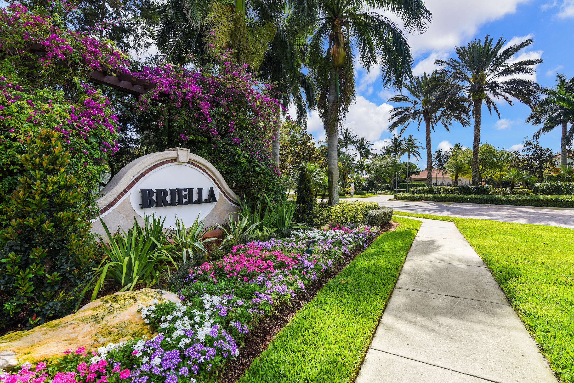 7392 BRIELLA Drive