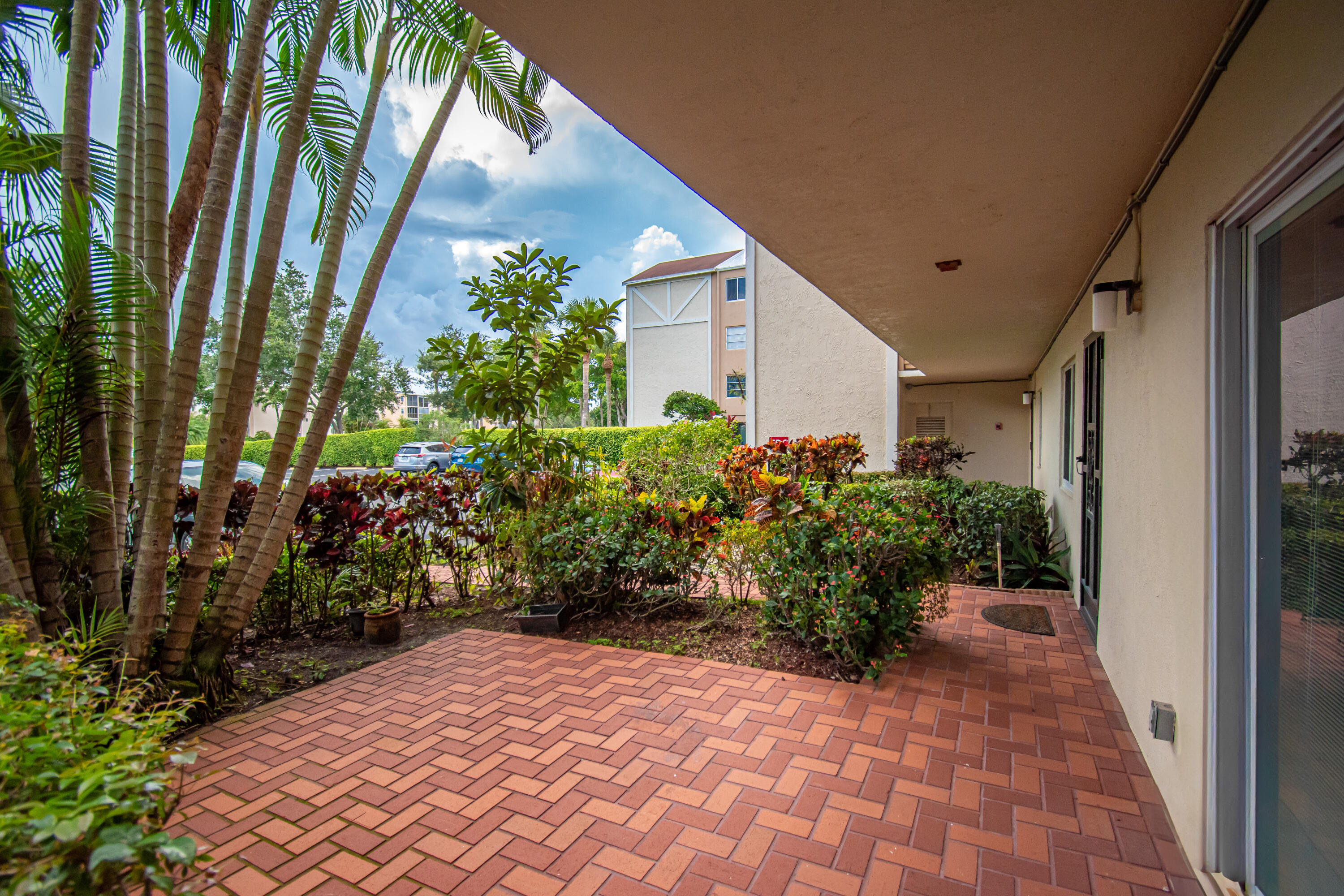 14360 Strathmore Lane 102