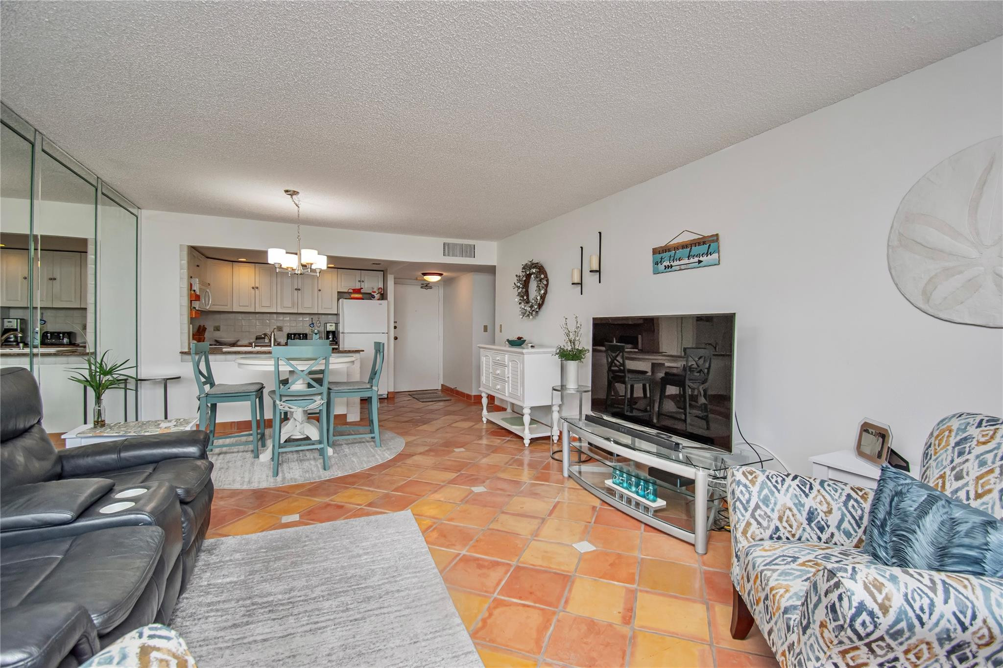 3540 Ocean Boulevard 303