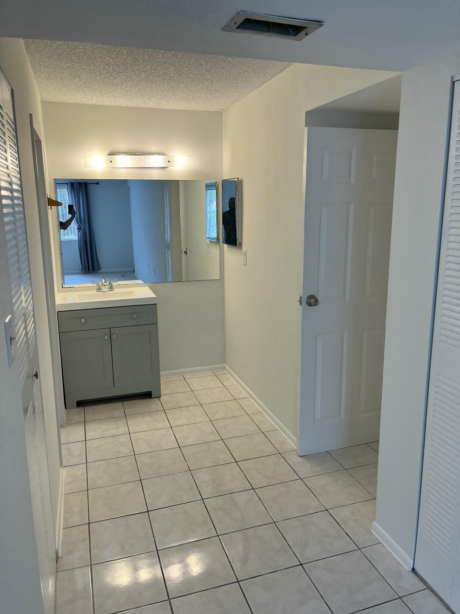4307 NW 9th Avenue 3-1-A