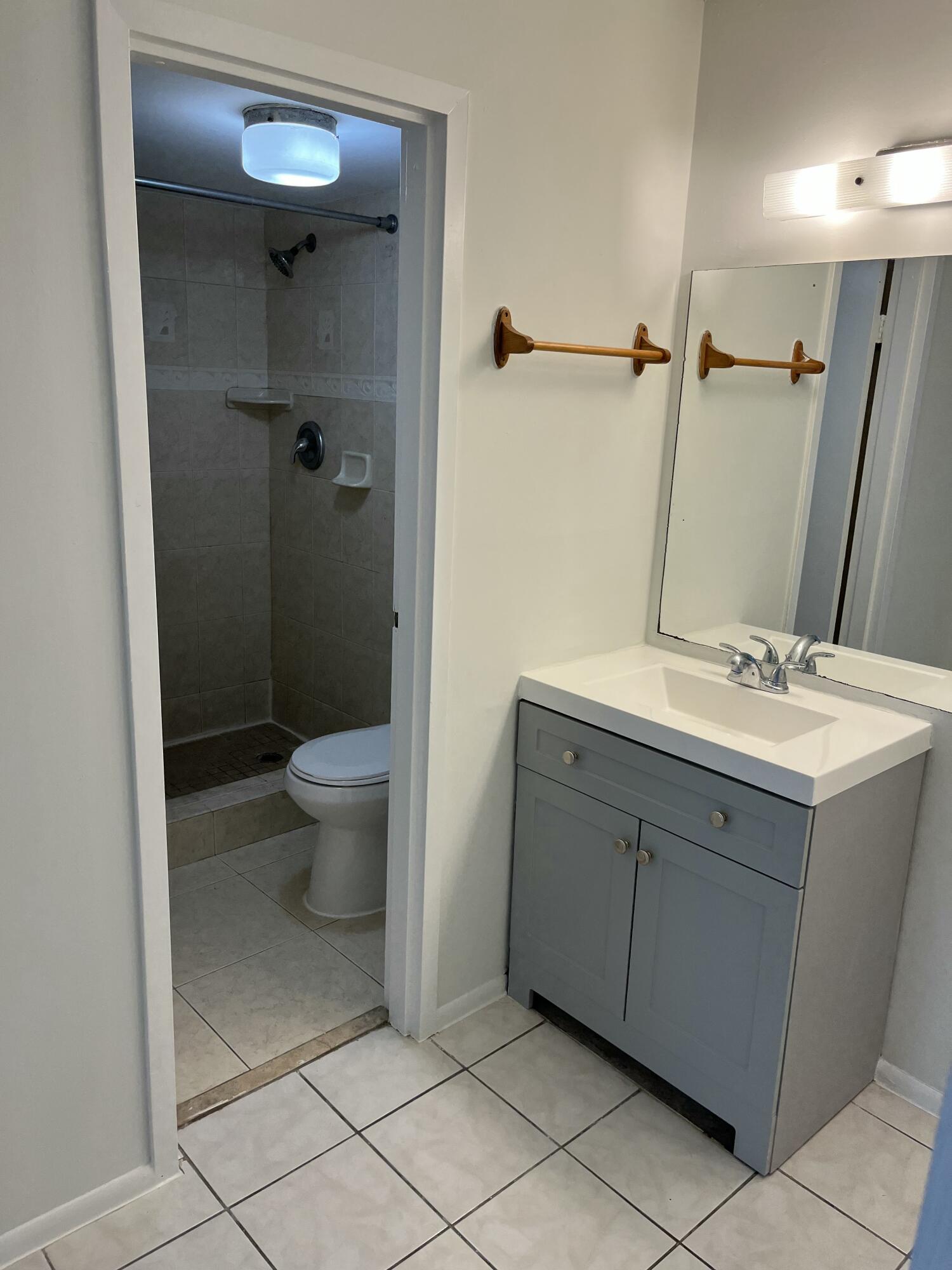 4307 NW 9th Avenue 3-1-A