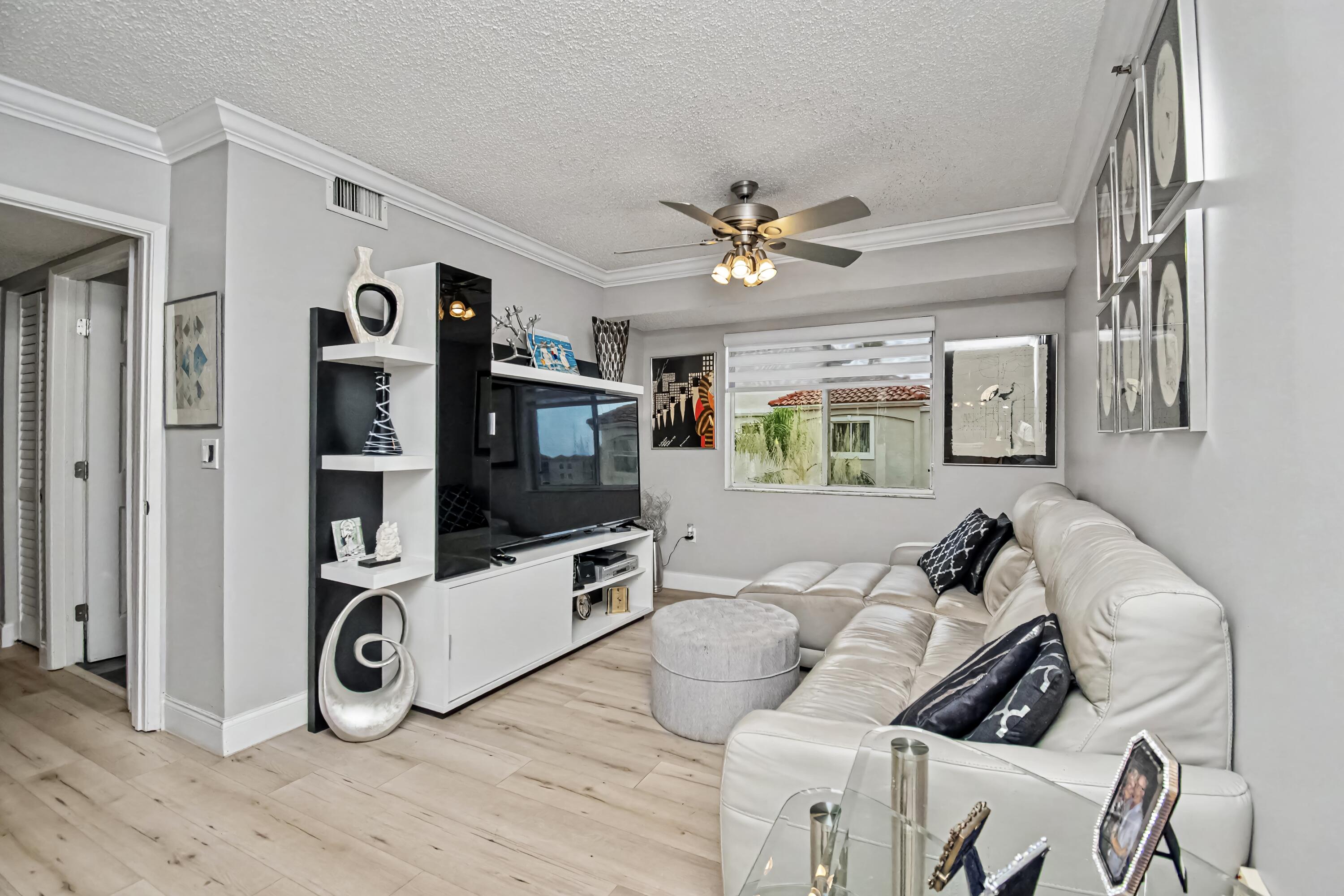 14112 Huntington Pointe Drive 401